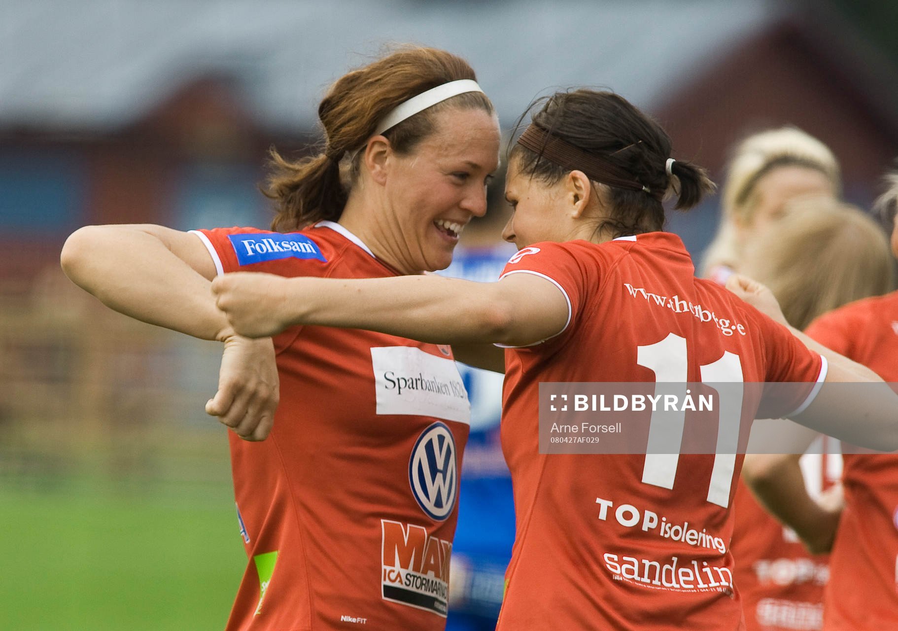 Frida Petersson och Susanne Moberg, jubel