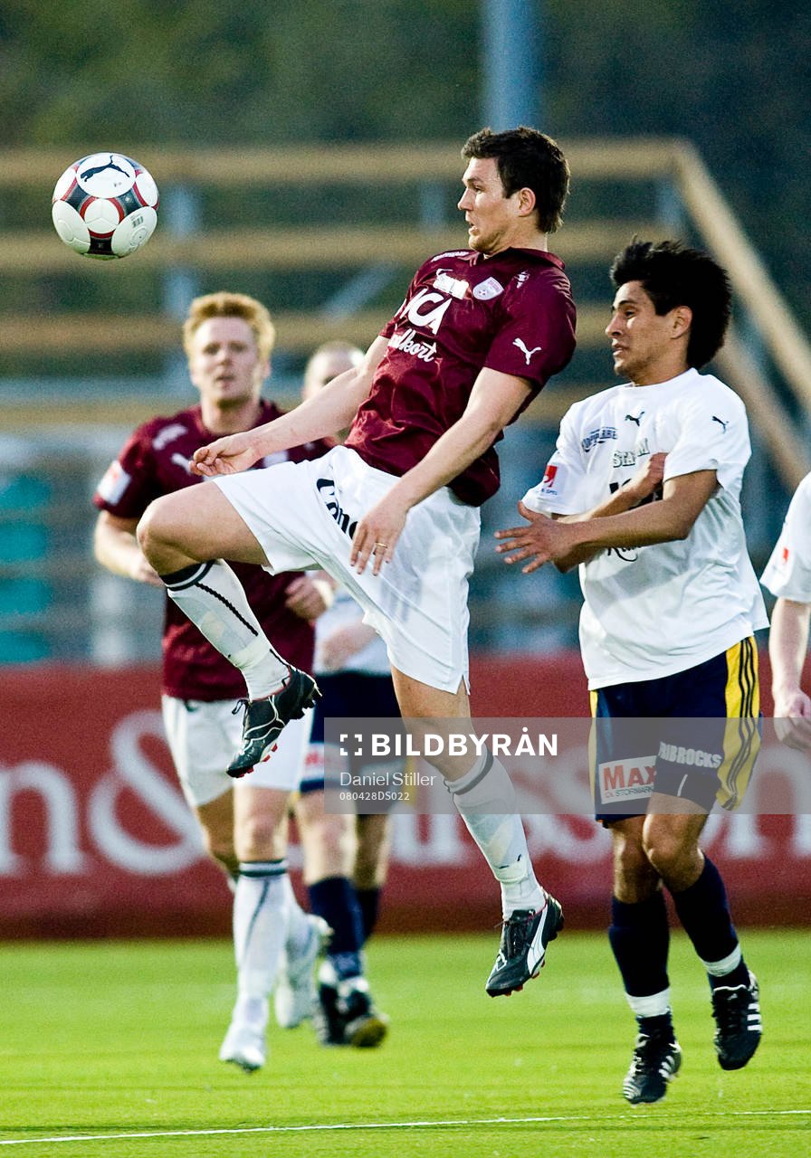 Hannes Stiller, Qviding