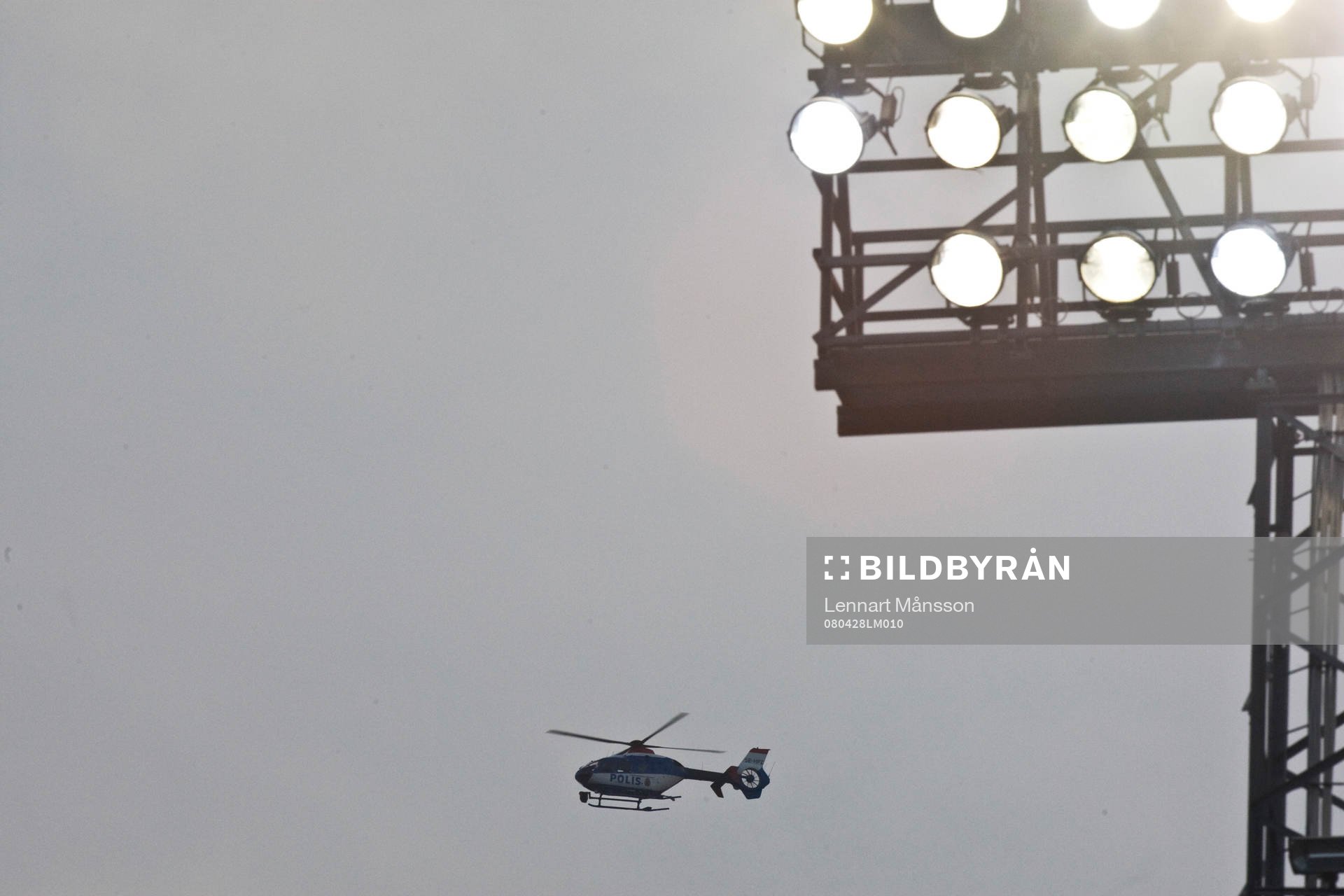 Helikopter, strålkastare