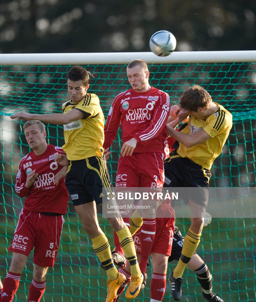 Magnus Tapper, Degerfors,  Fisnik Alaj och Simon Larsson,