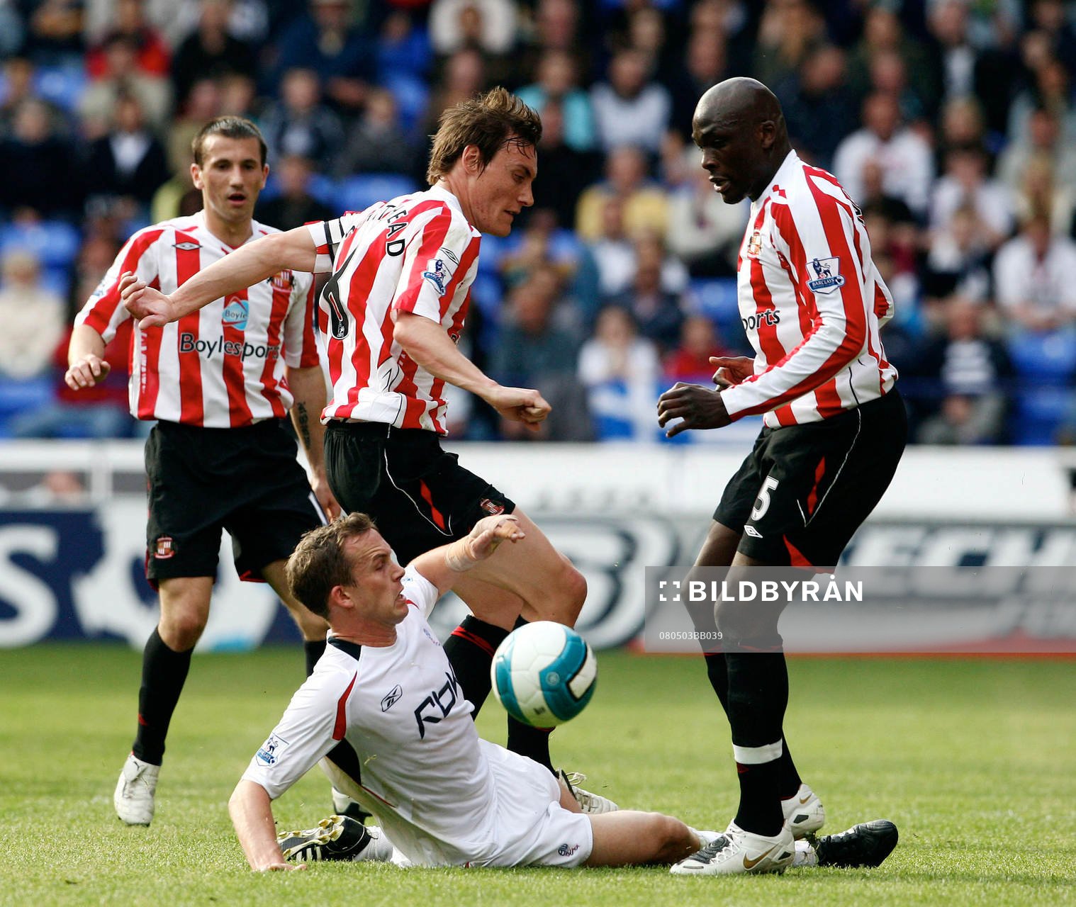 Kevin Davies, Nyron Nosworthy och Dean Whitehead