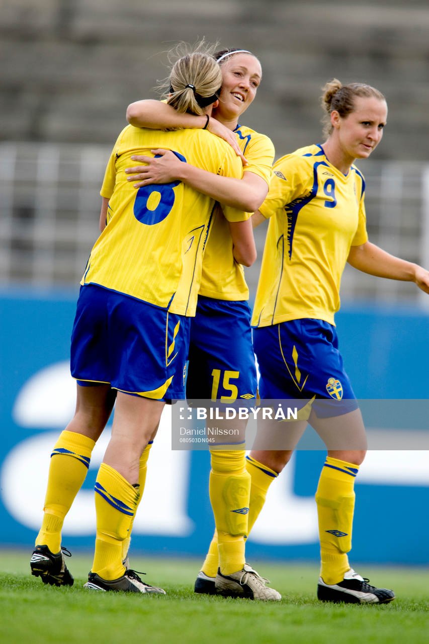 Therese Sjögran, Therese Lundin och Maria Karlsson, jubel