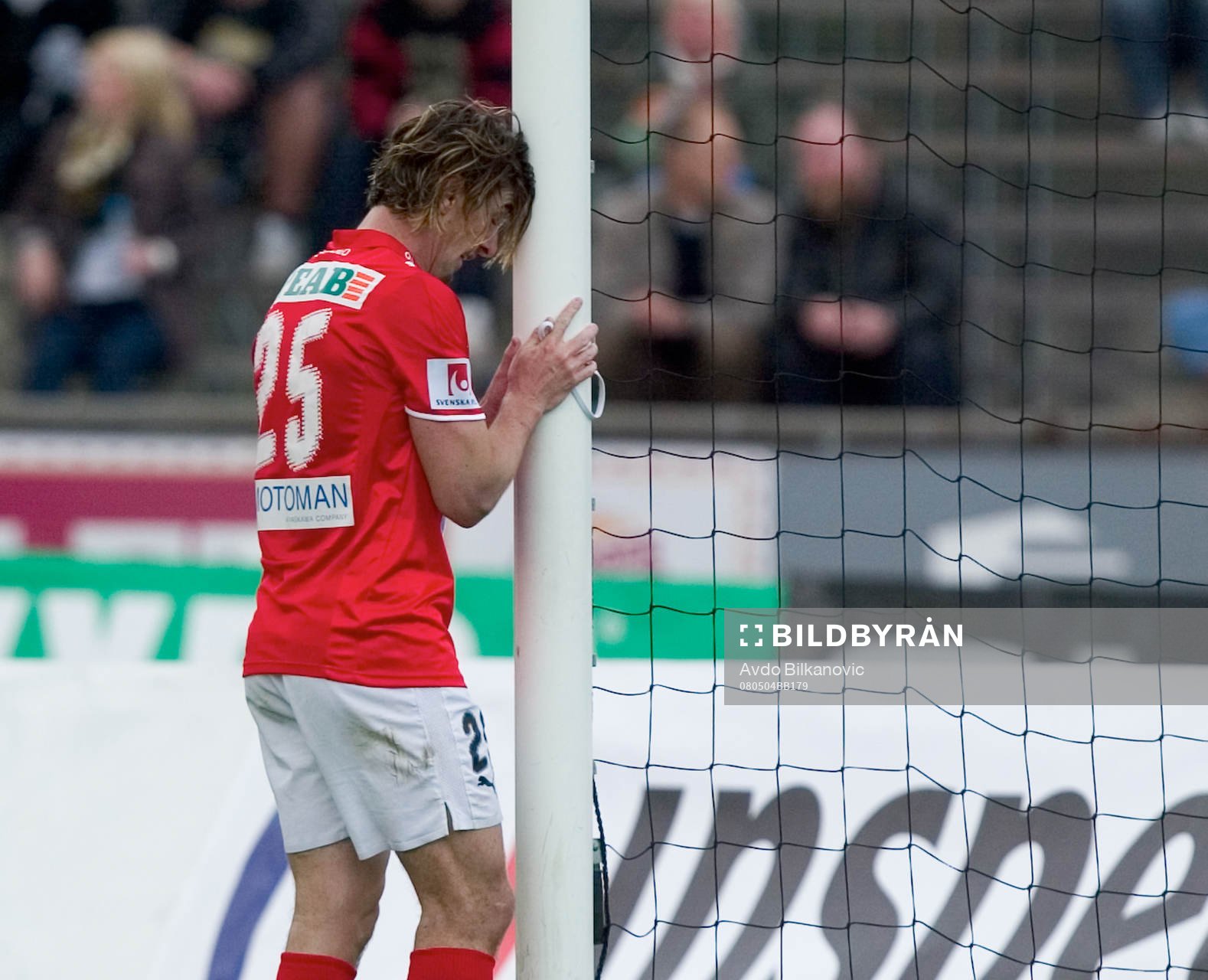 César Santin, Kalmar, slår skallen i stolpen