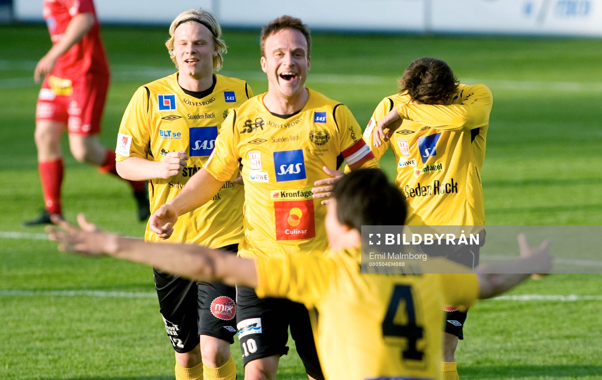Marcus Ekenberg, Mjällby. 4 målsskytt. jubel