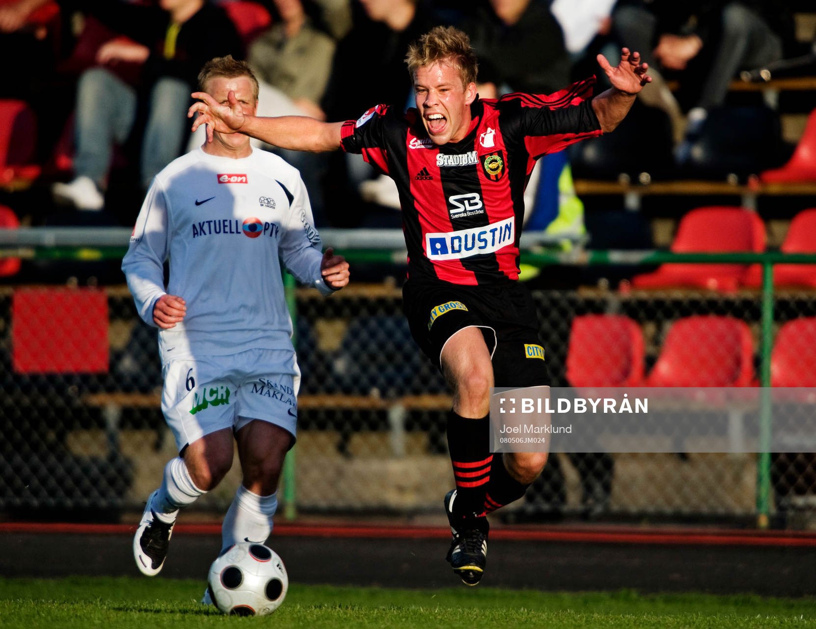 Joakim Runnemo, Brommapojkarna, skriker ut sin frustration