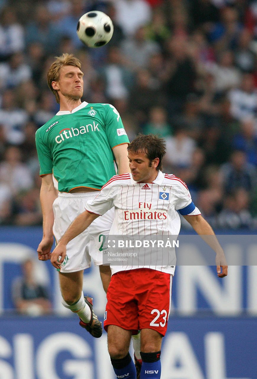 Per Mertesacker, Rafael van der Vaart
