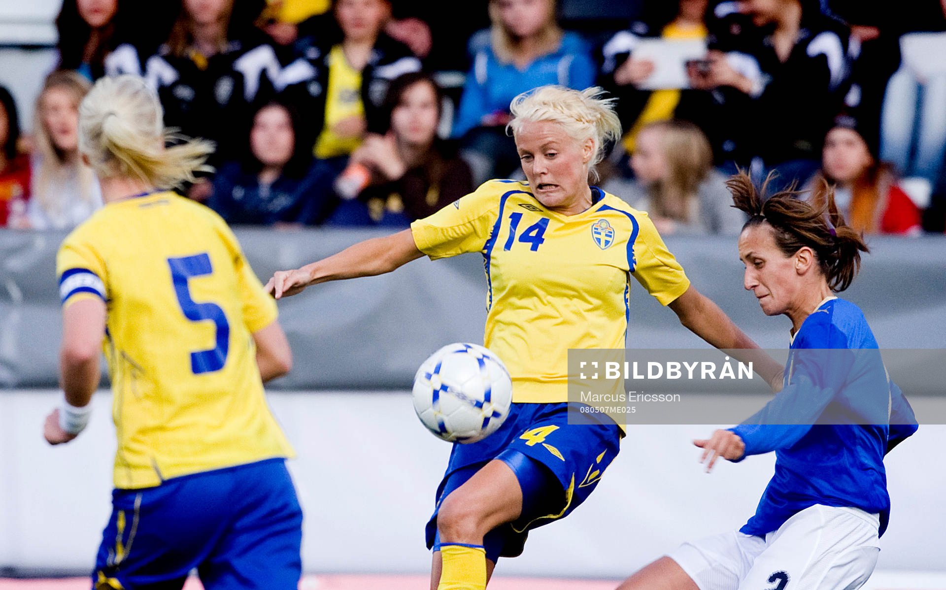Josefine Öqvist, Sverige
