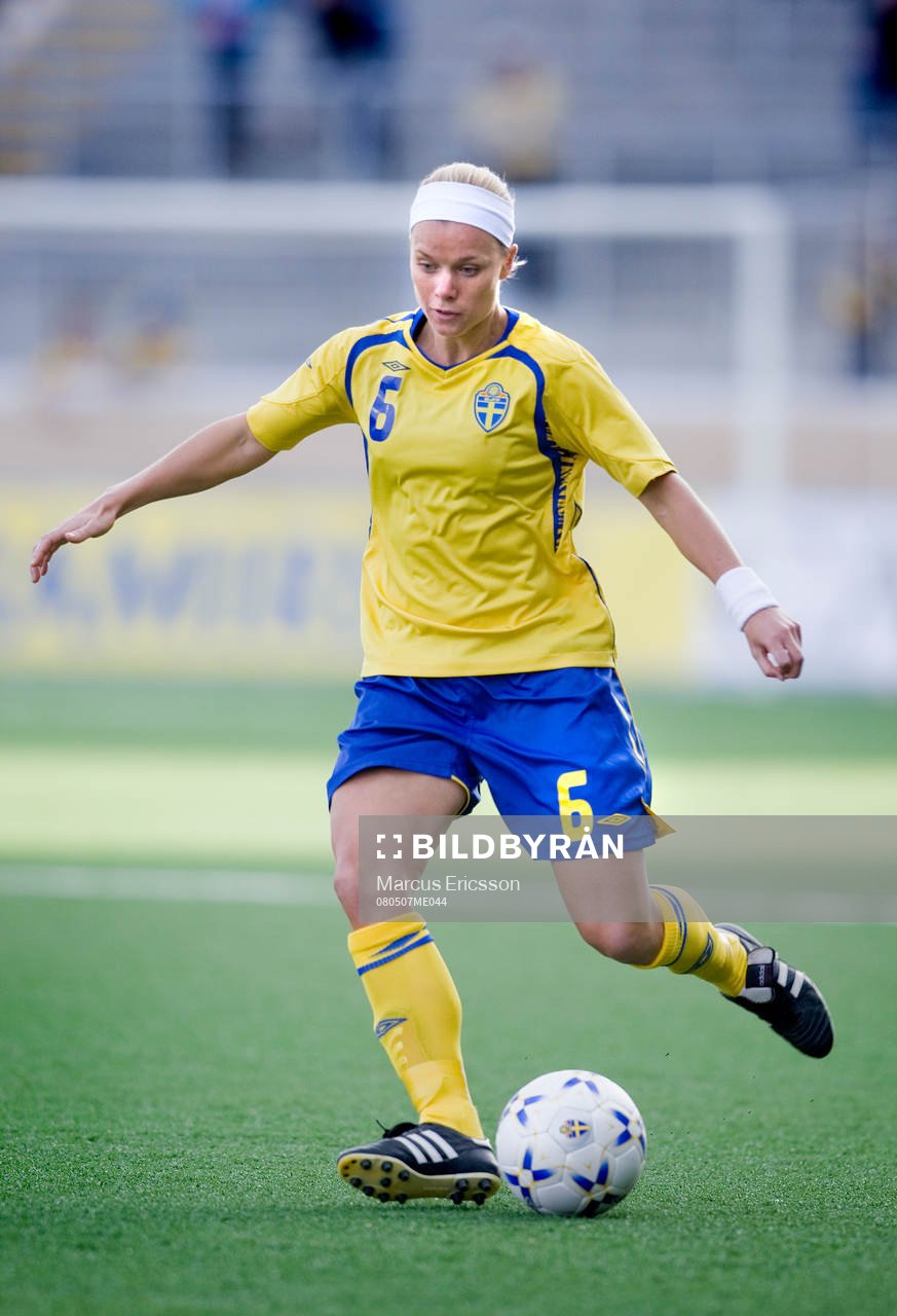 Sara Thunebro, Sverige