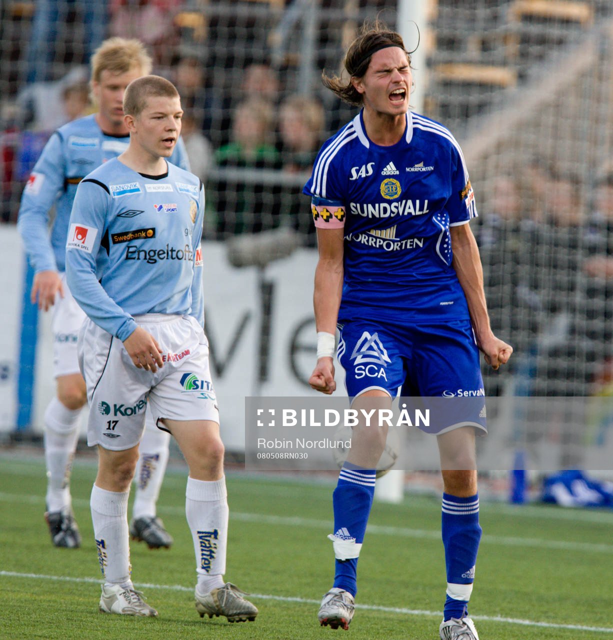 Mikael Lustig, Sundsvall skriker ut sin ilska