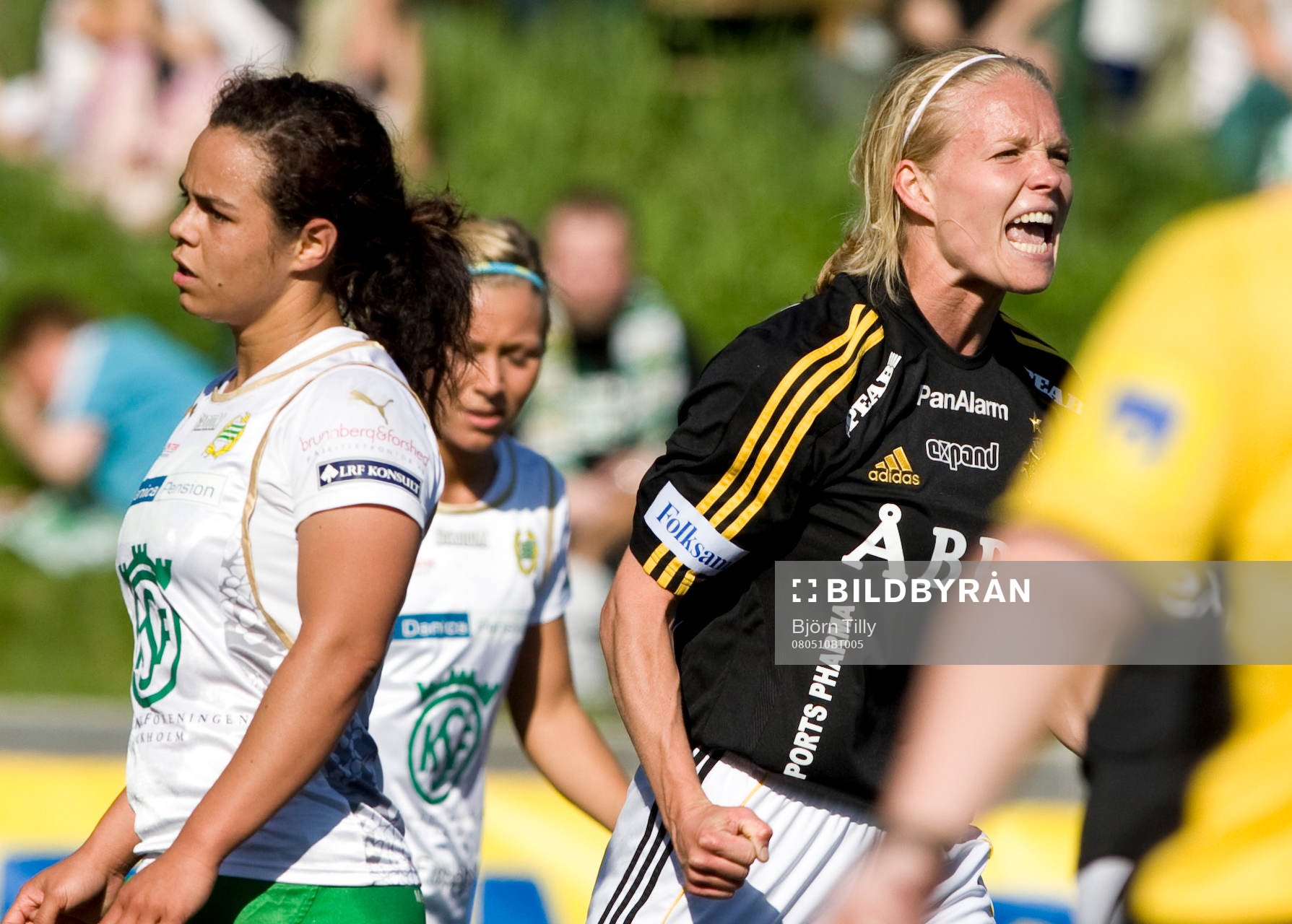 Andrea Comaneci, Hammarby och Elin Ekblom Bak, AIK