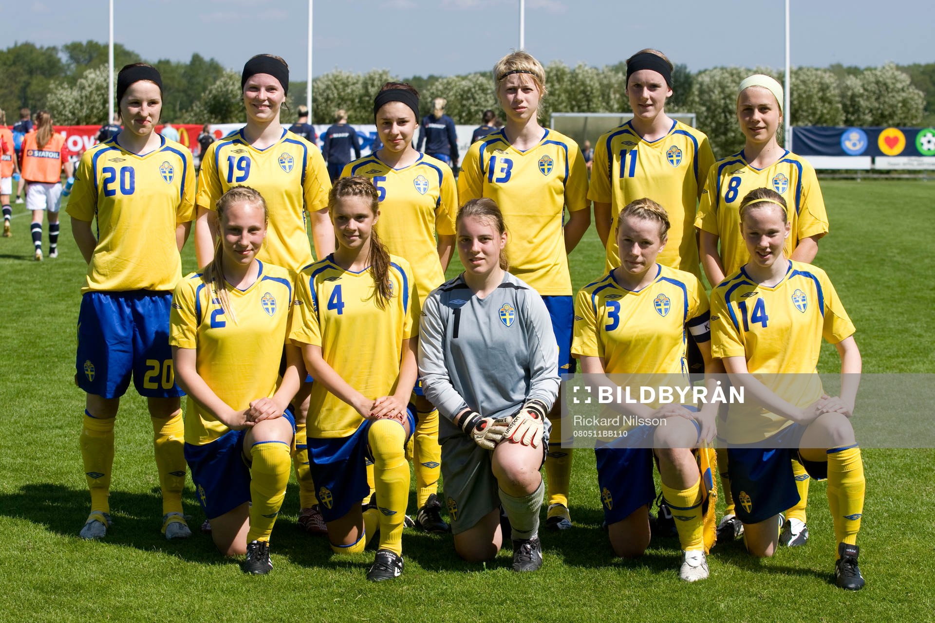 Bakre raden fr.v Maria Niemelä, Linda Molin, Shanga Hussain, Sara Back, Josephine Larsson och Elsa Klarin. Främre raden fr.v: Linda Lundström, Lisa Peterson, Linnea Söderström, målvakt, Sara Eliasson och Elin Benjaminsson.