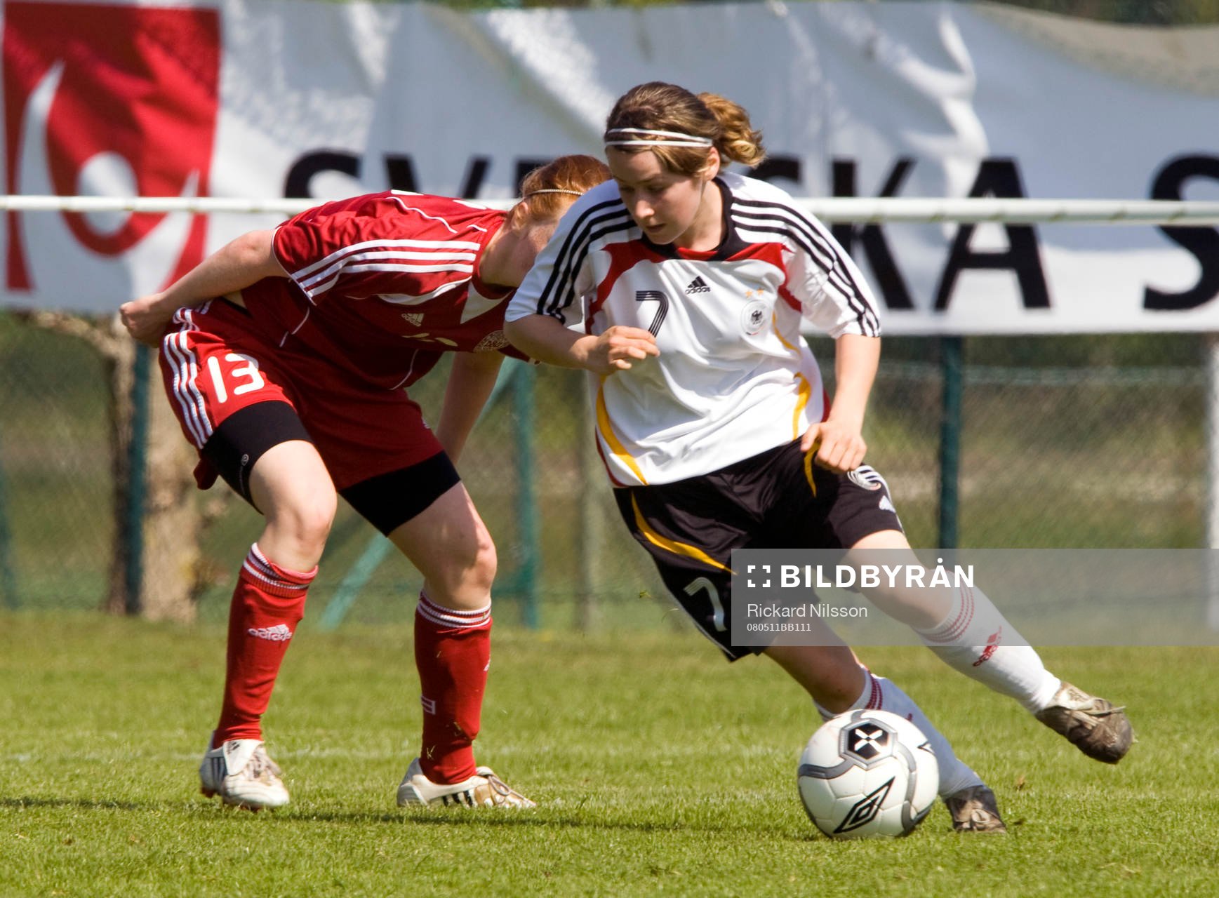  Amalie Holm och Nicole Rolser.
