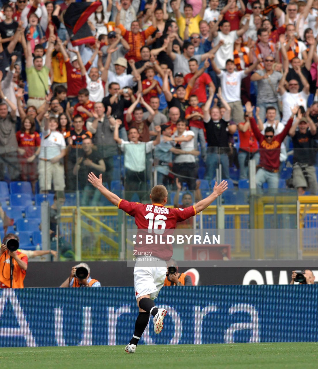 DE ROSSI (Jubel)