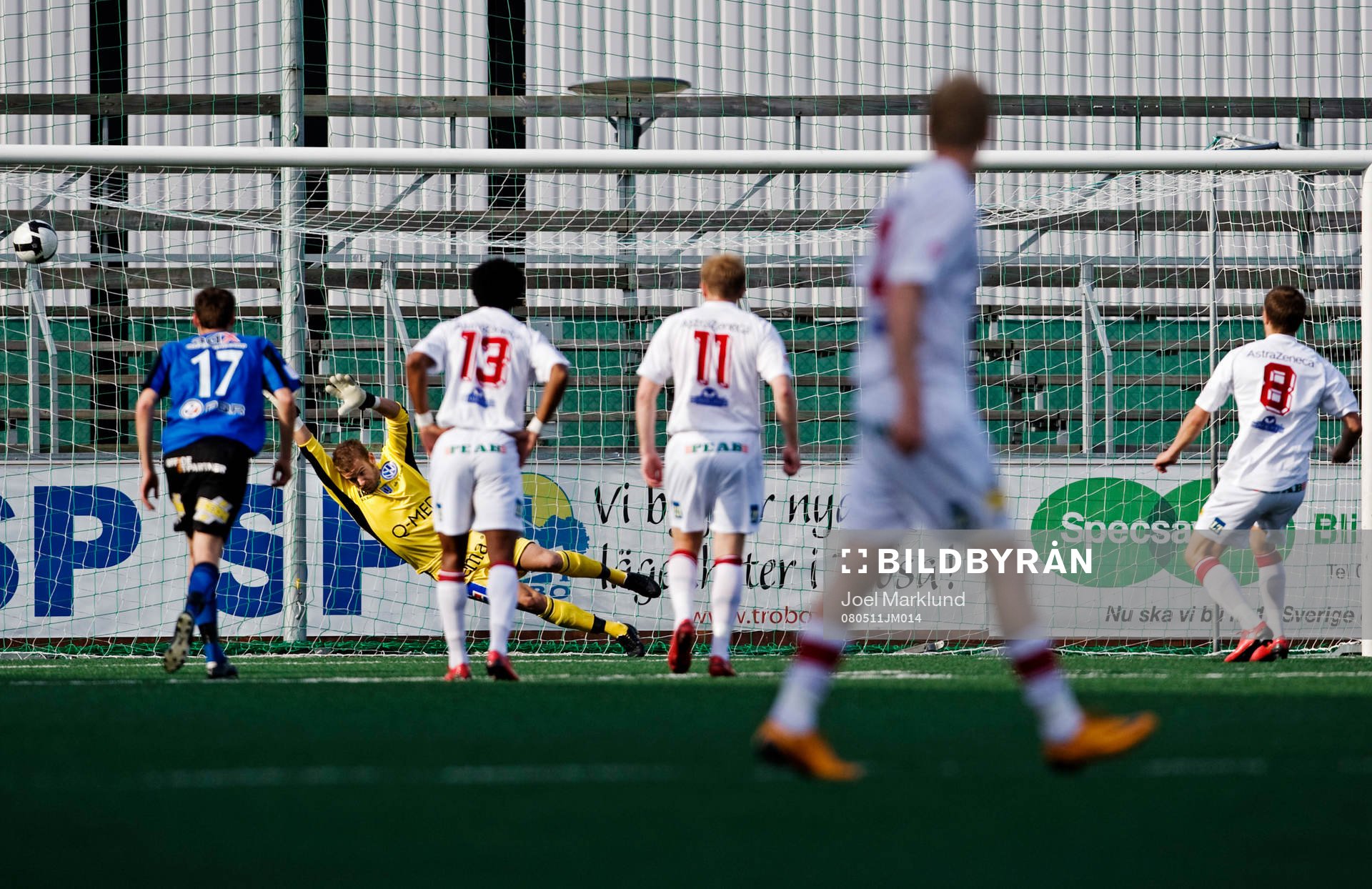 Dennis Östlundh, Assyriska, gör 1-0 på straff