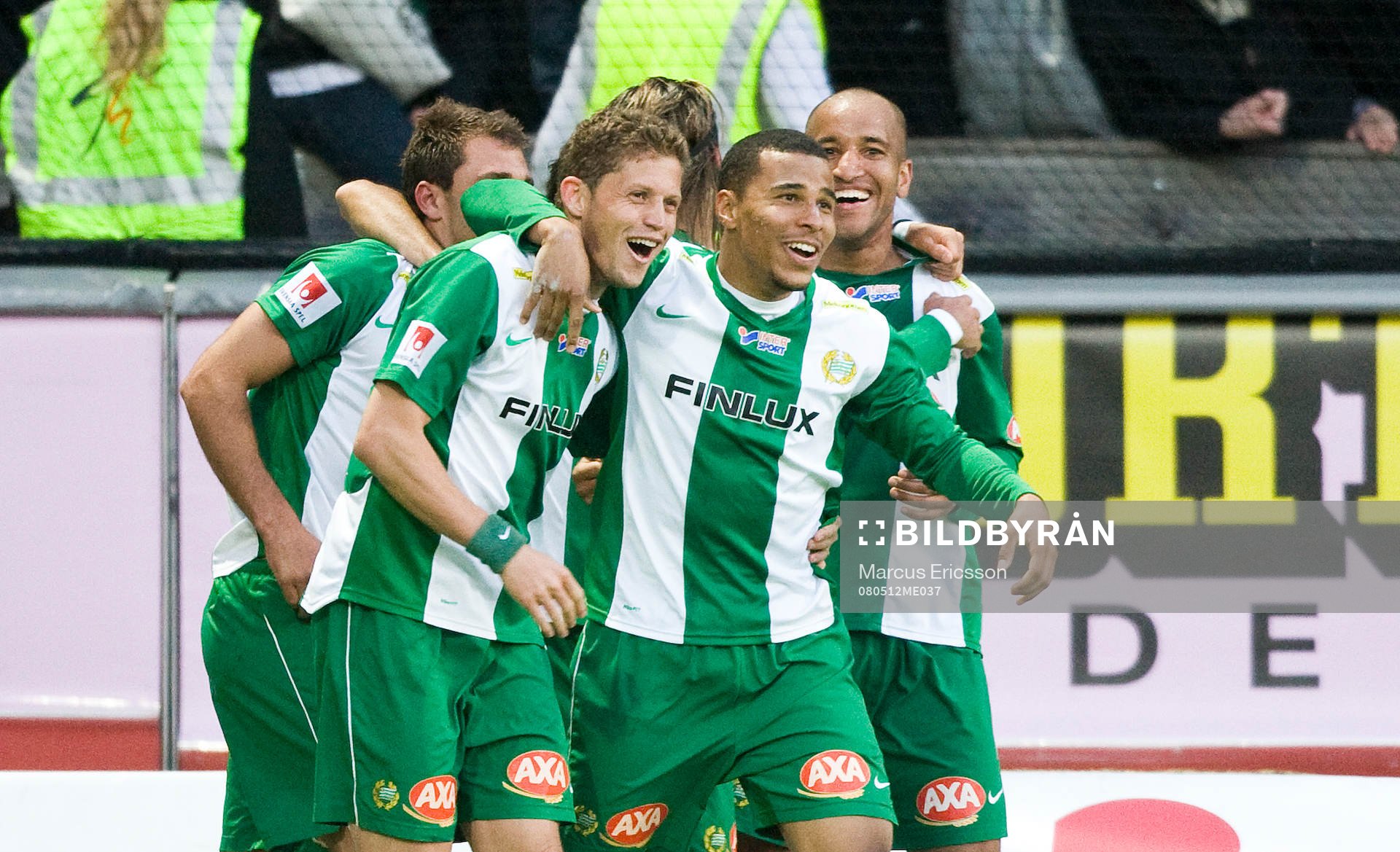 Paulinho Guará, och Charlie Davies, Hammarby, jubel
