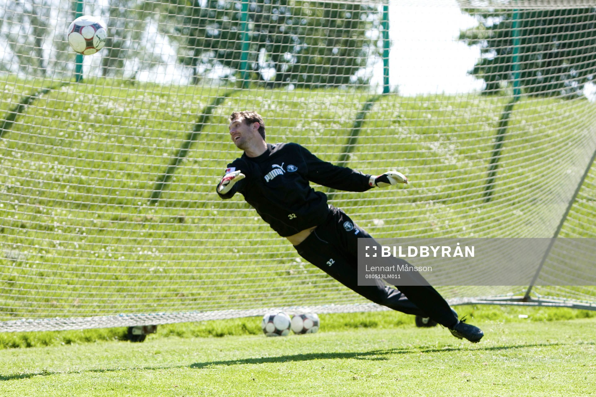 Andreas Isaksson, målvakt, tränar med Trelleborgs FF