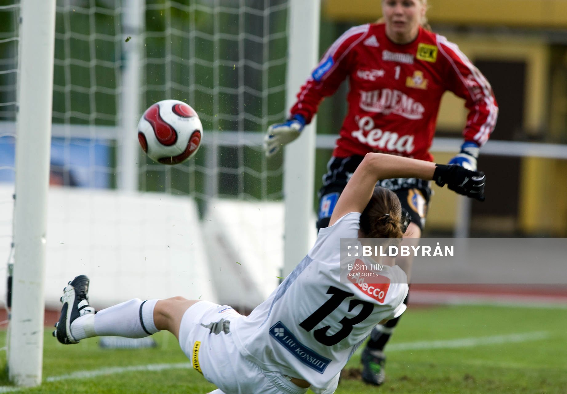 Johanna Rasmussen, Umeå gör 0-1 på Veronica Svensson,