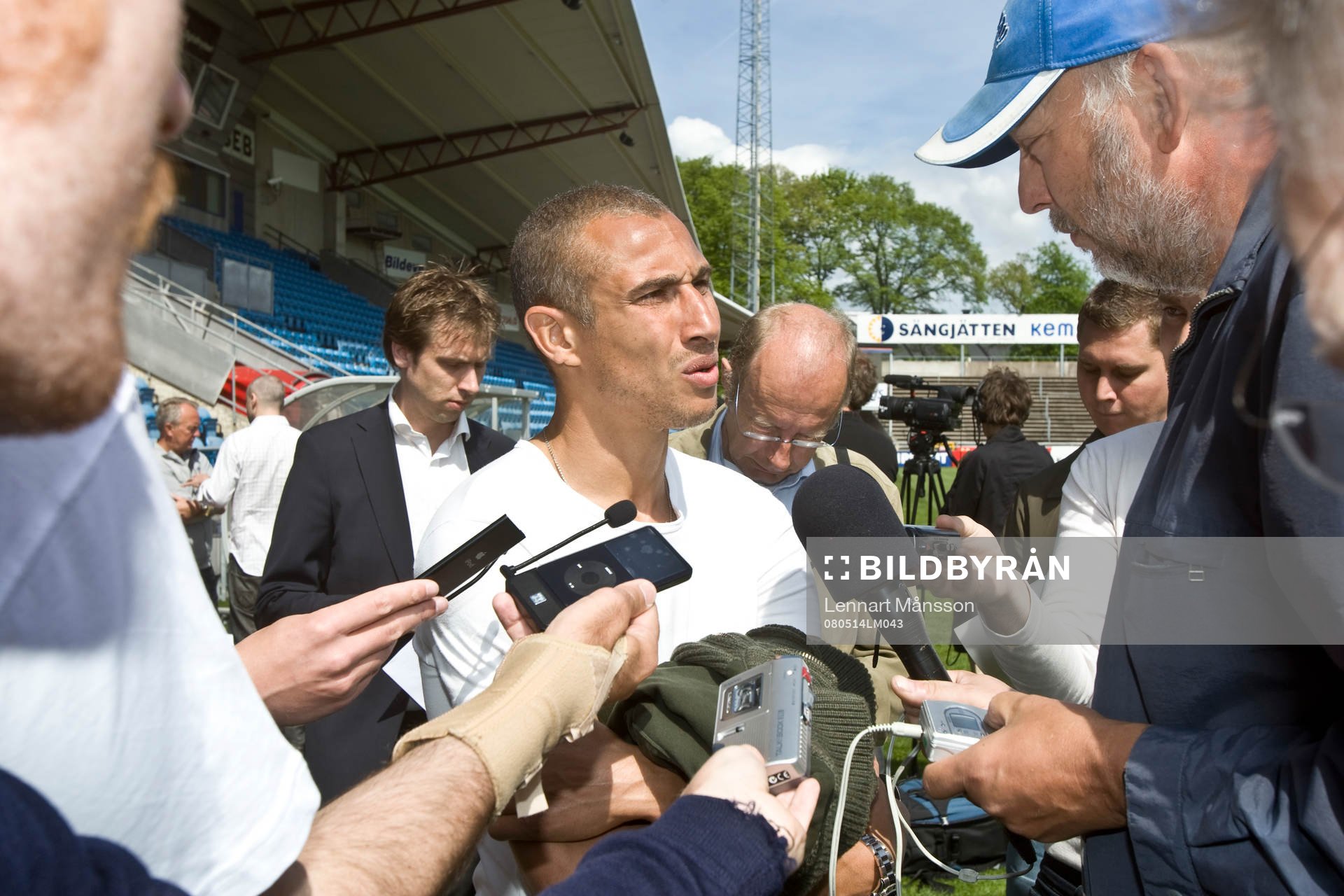 Henrik Larsson klar för EM. Press, media