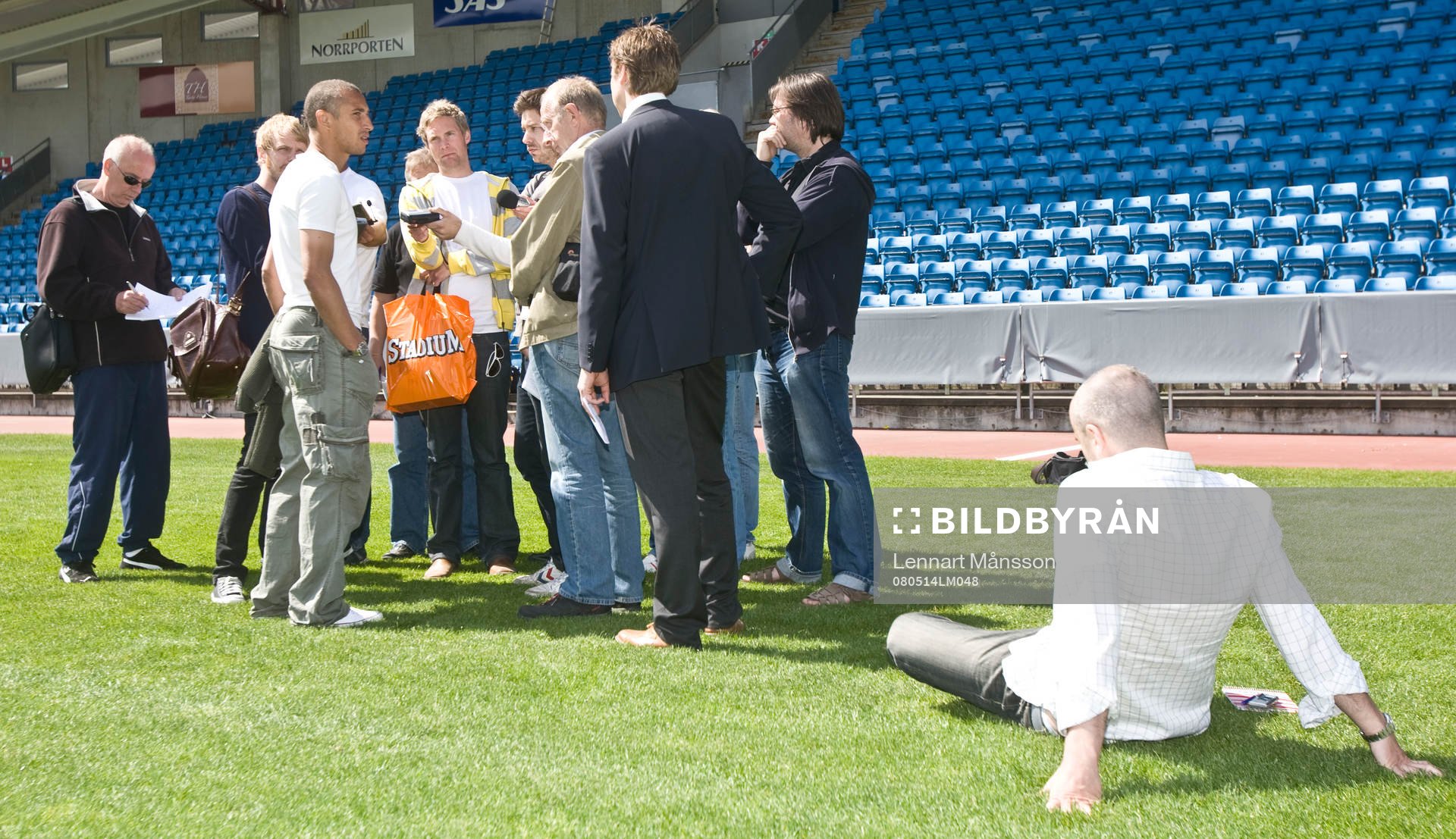 Henrik Larsson klar för EM. Press, media