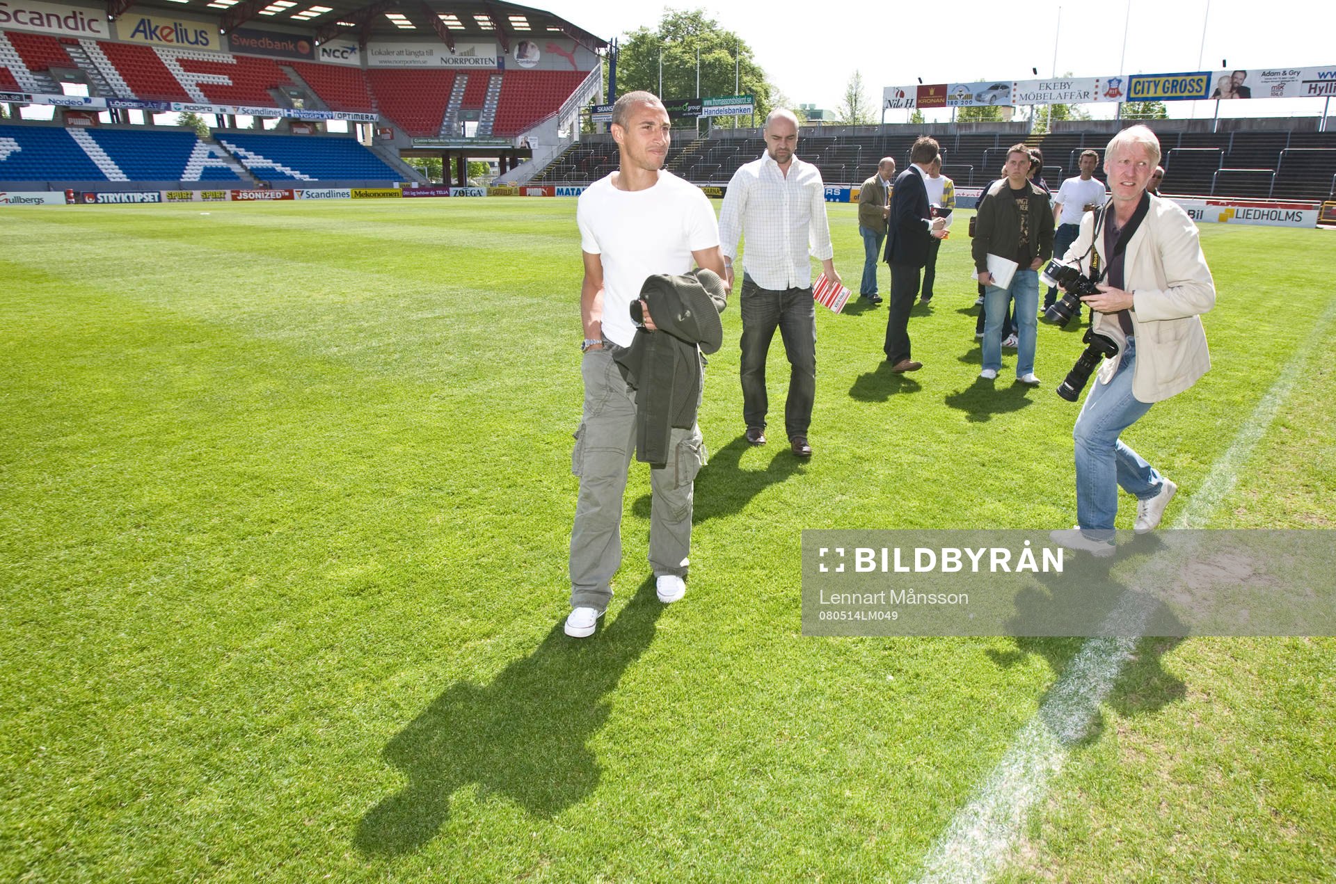Henrik Larsson klar för EM. Press, media
