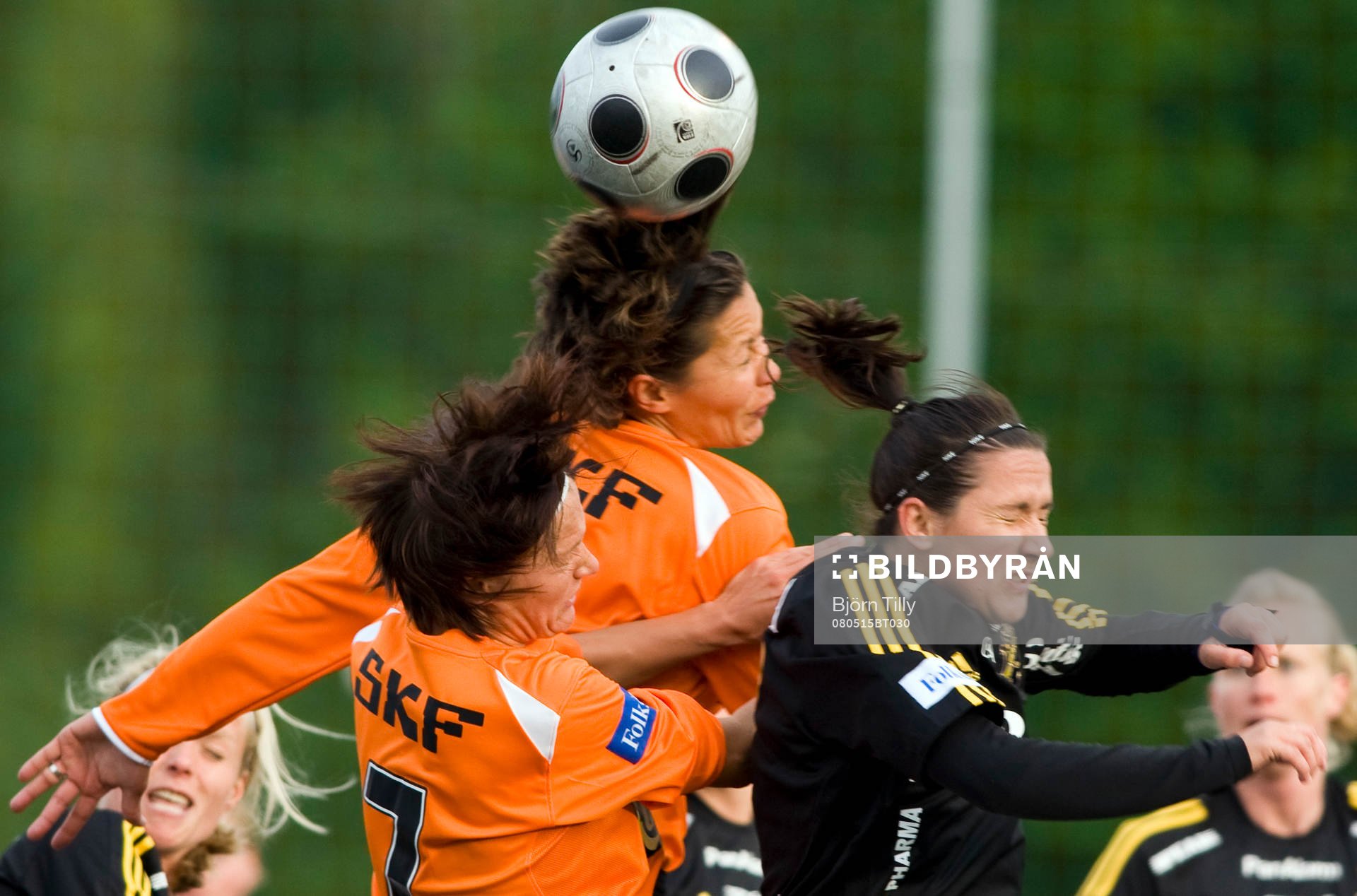 Amelie Rybeck, Jane Törnqvist, och Lisa de Vanna, AIK
