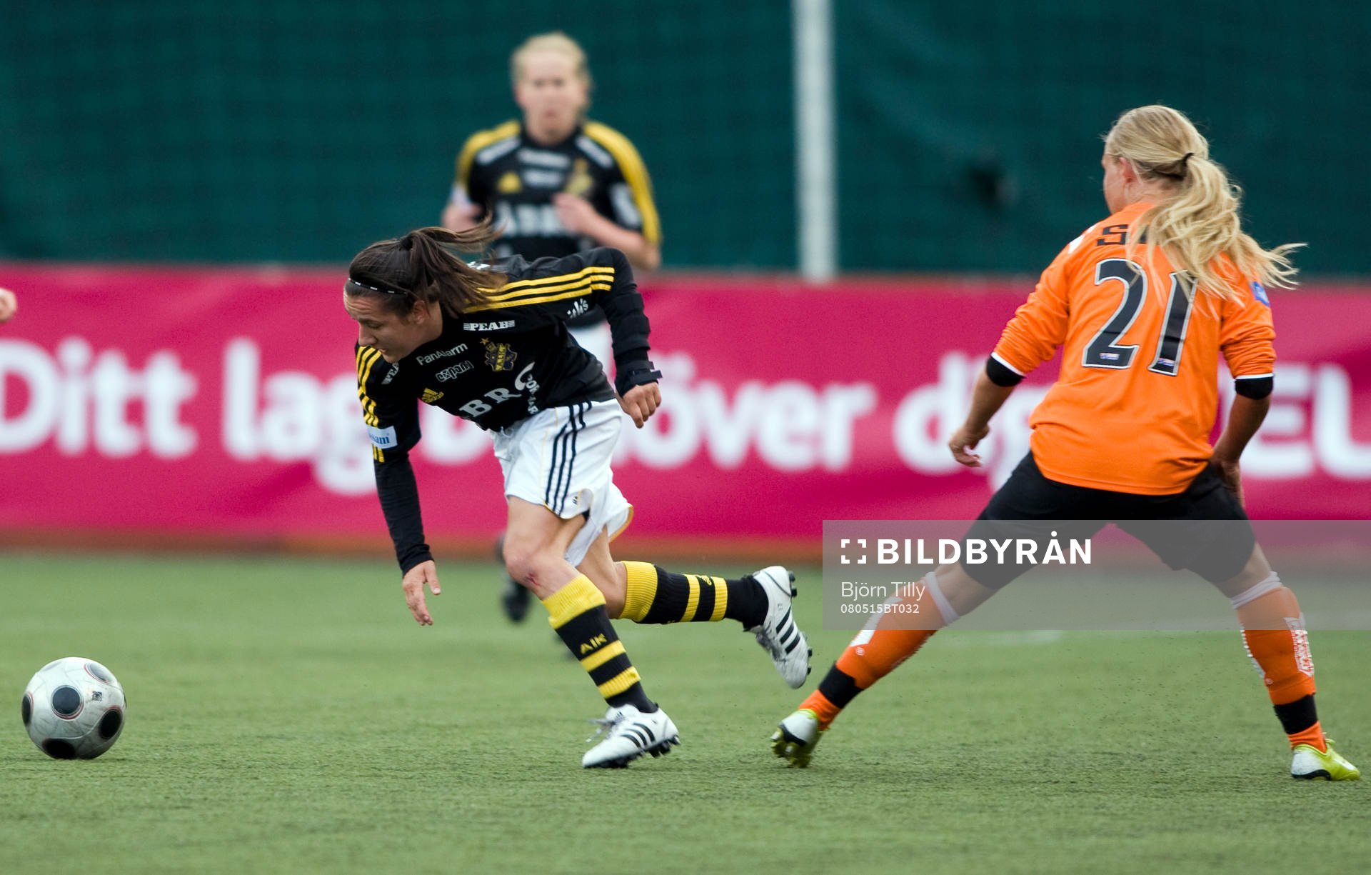 Lisa de Vanna, AIK och Jenny Hallstenson,
