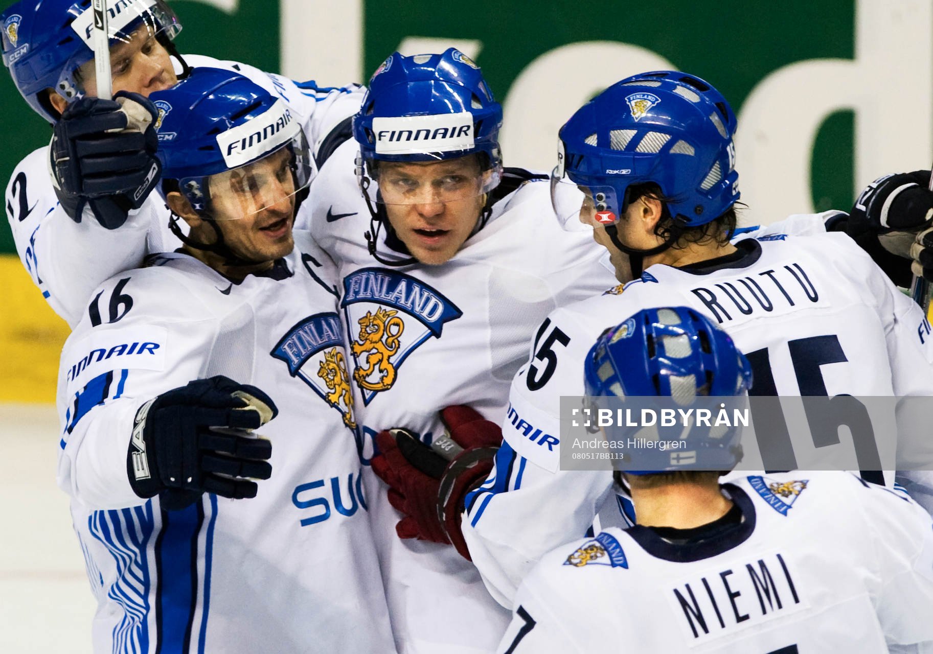 2-0 av Janne Niskala och Ville Peltonen
