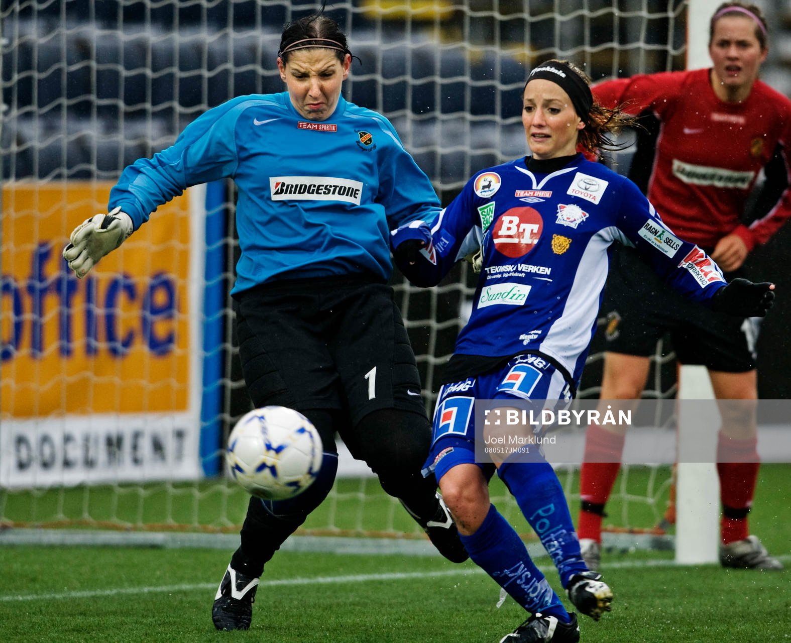Kosovare Asllani, Linköping, oroar Sena Mujezinovic,