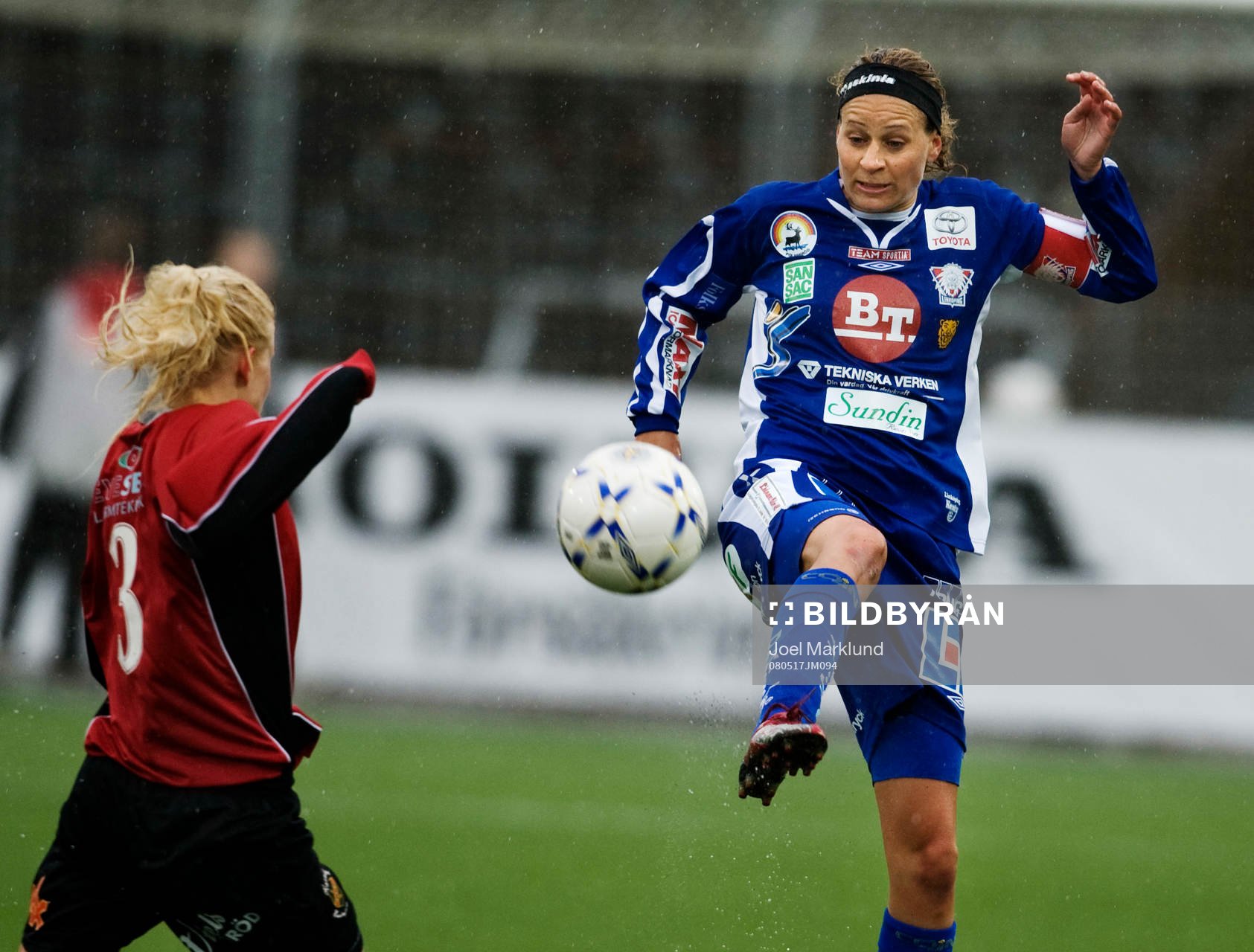 Charlotte Rohlin, Linköping, med bollen