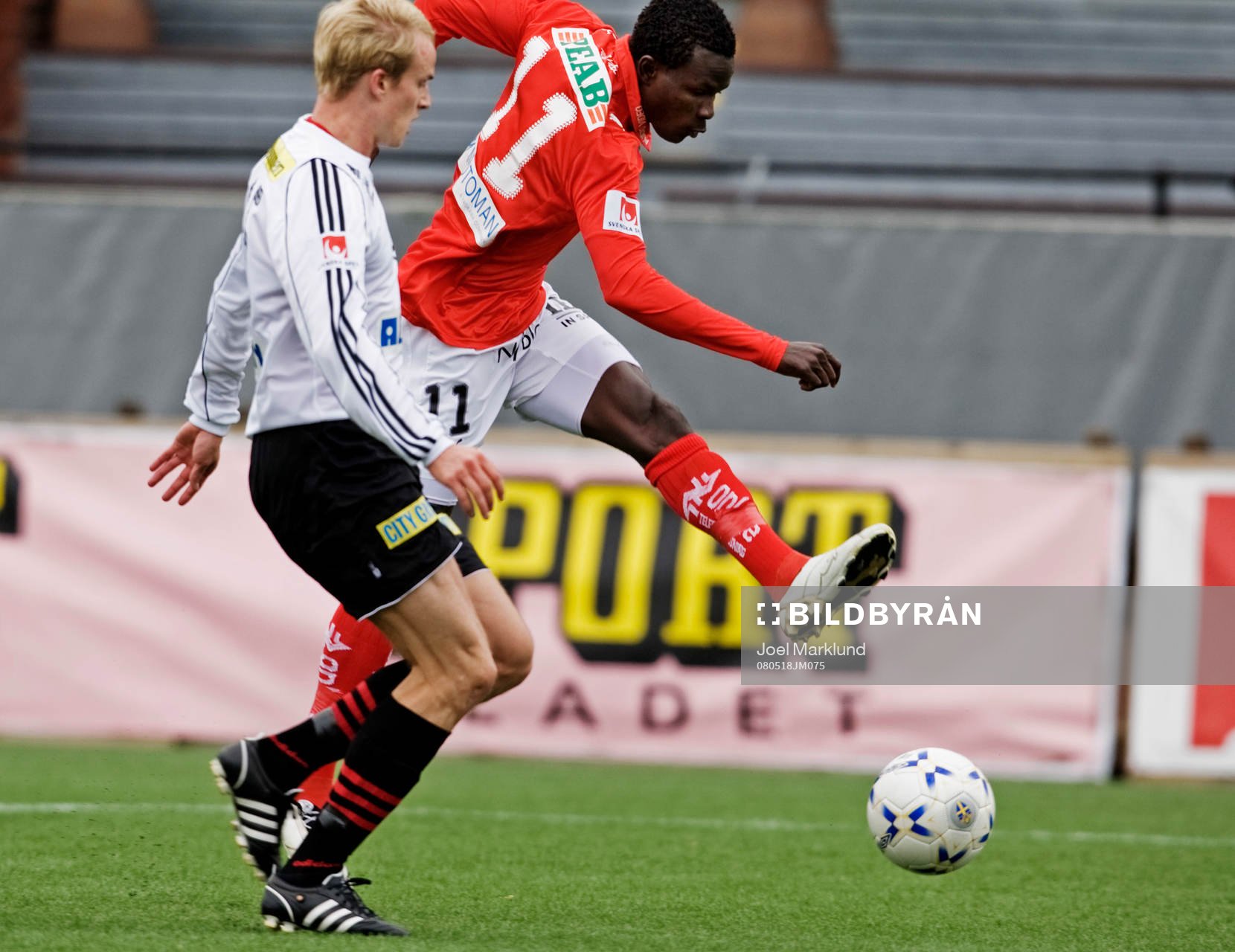 Abiola Dauda, Kalmar, skjuter