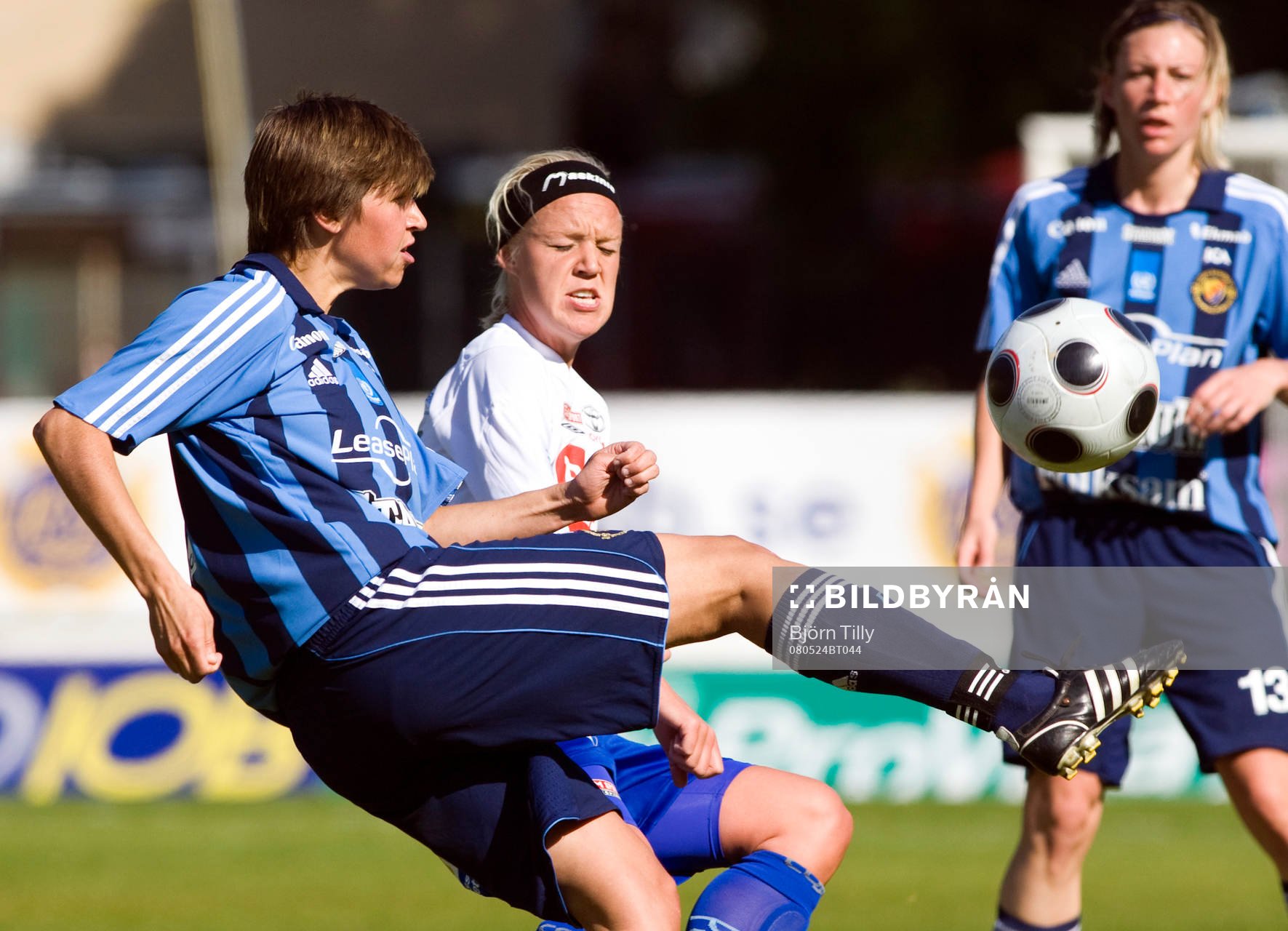 Ariane Hingst, Djurgården och Caroline Seger, Linköping