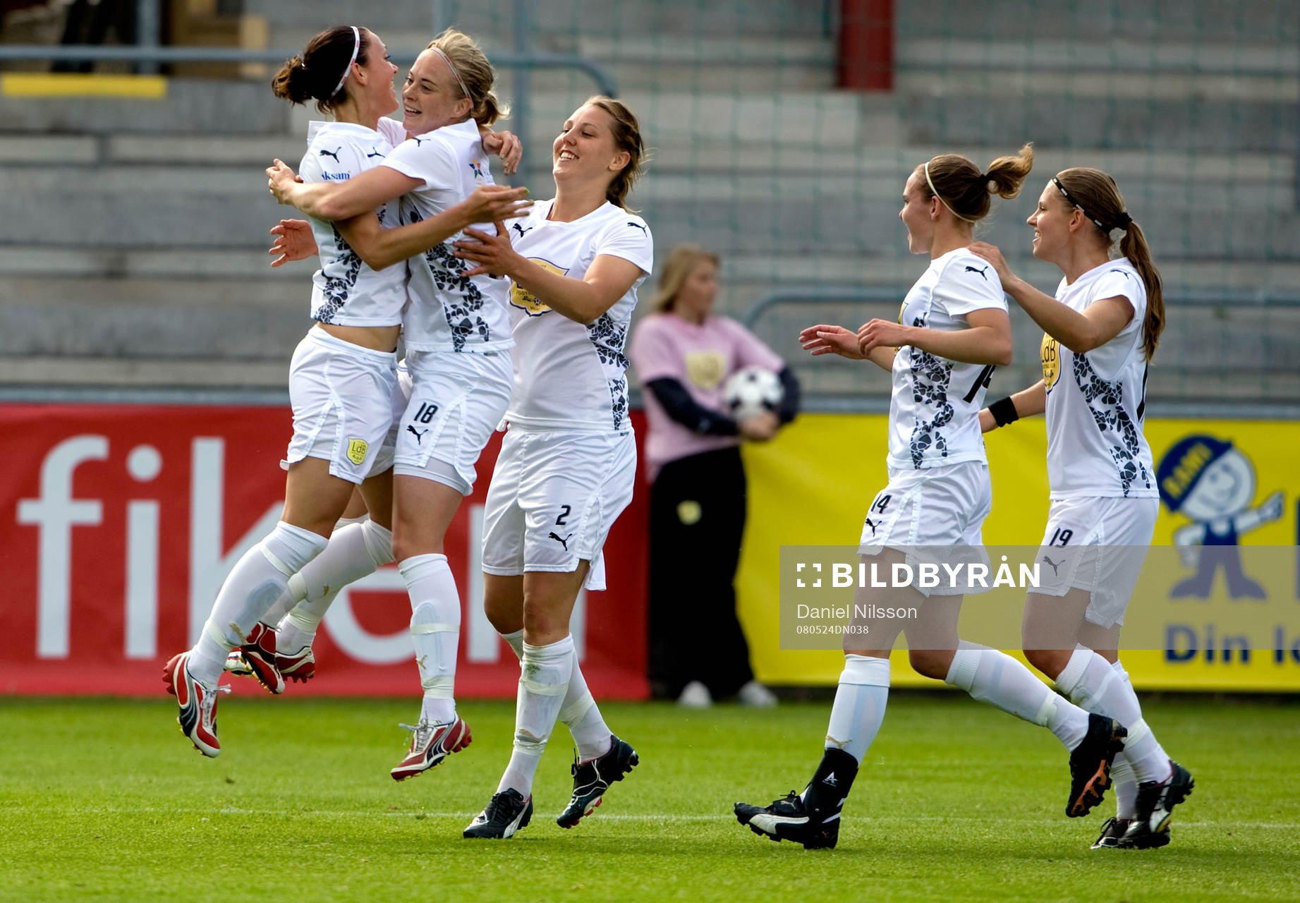 Therese Sjögran, Dora Stefansdottir och Emma Wilhelmsson