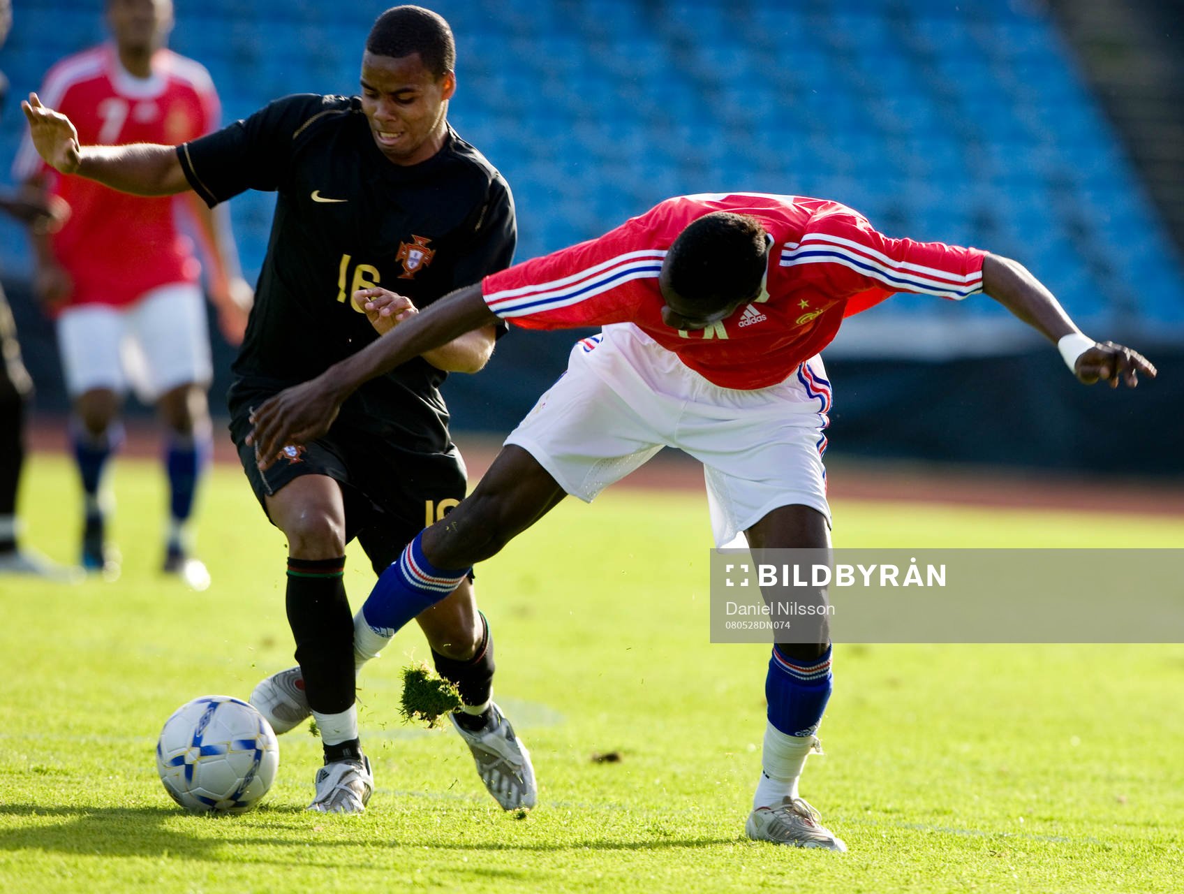 Anthony Modeste, Frankrike och Celestino, Portugal
