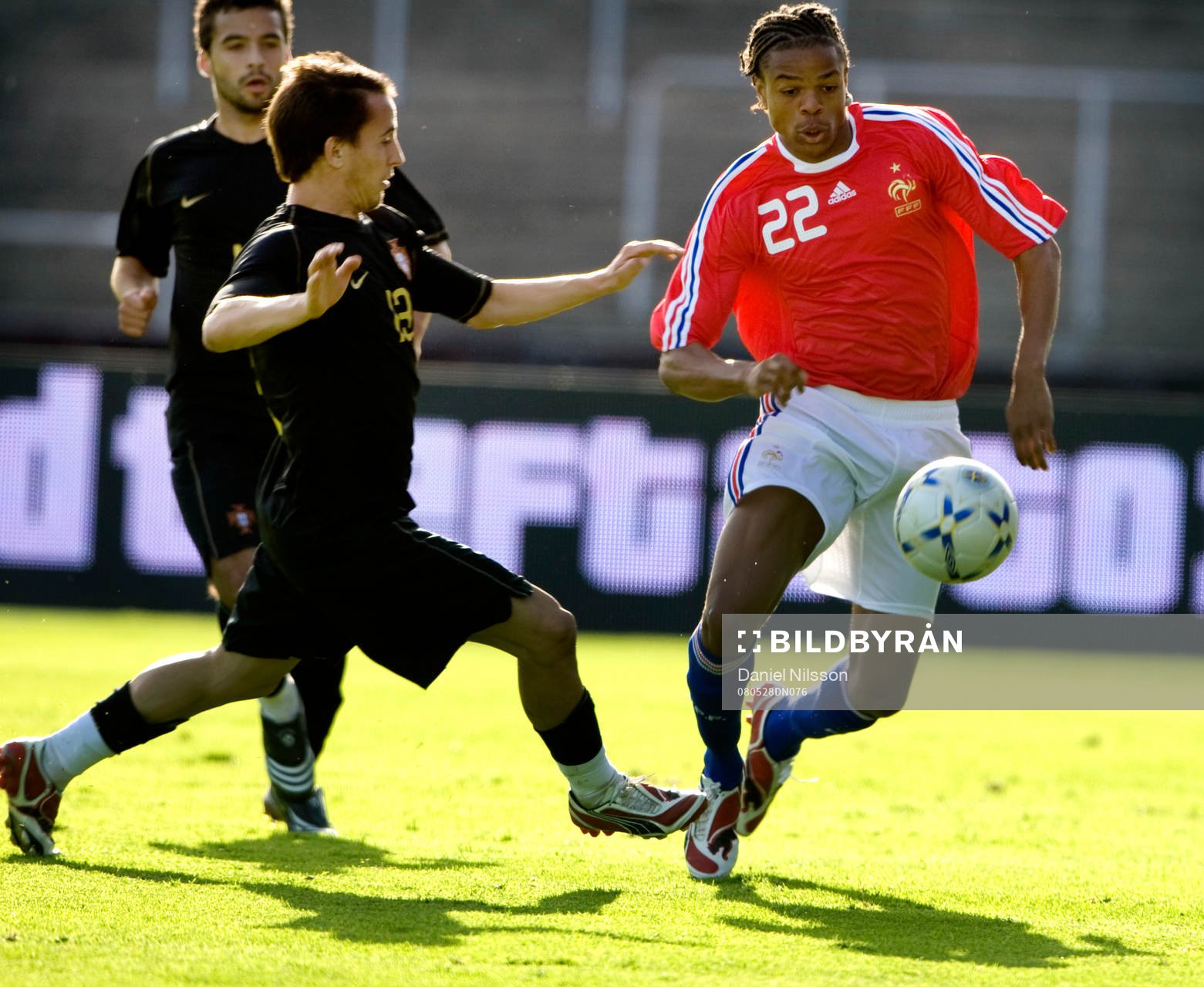 Loic Remy, Frankrike och Joao Pereira, Portugal
