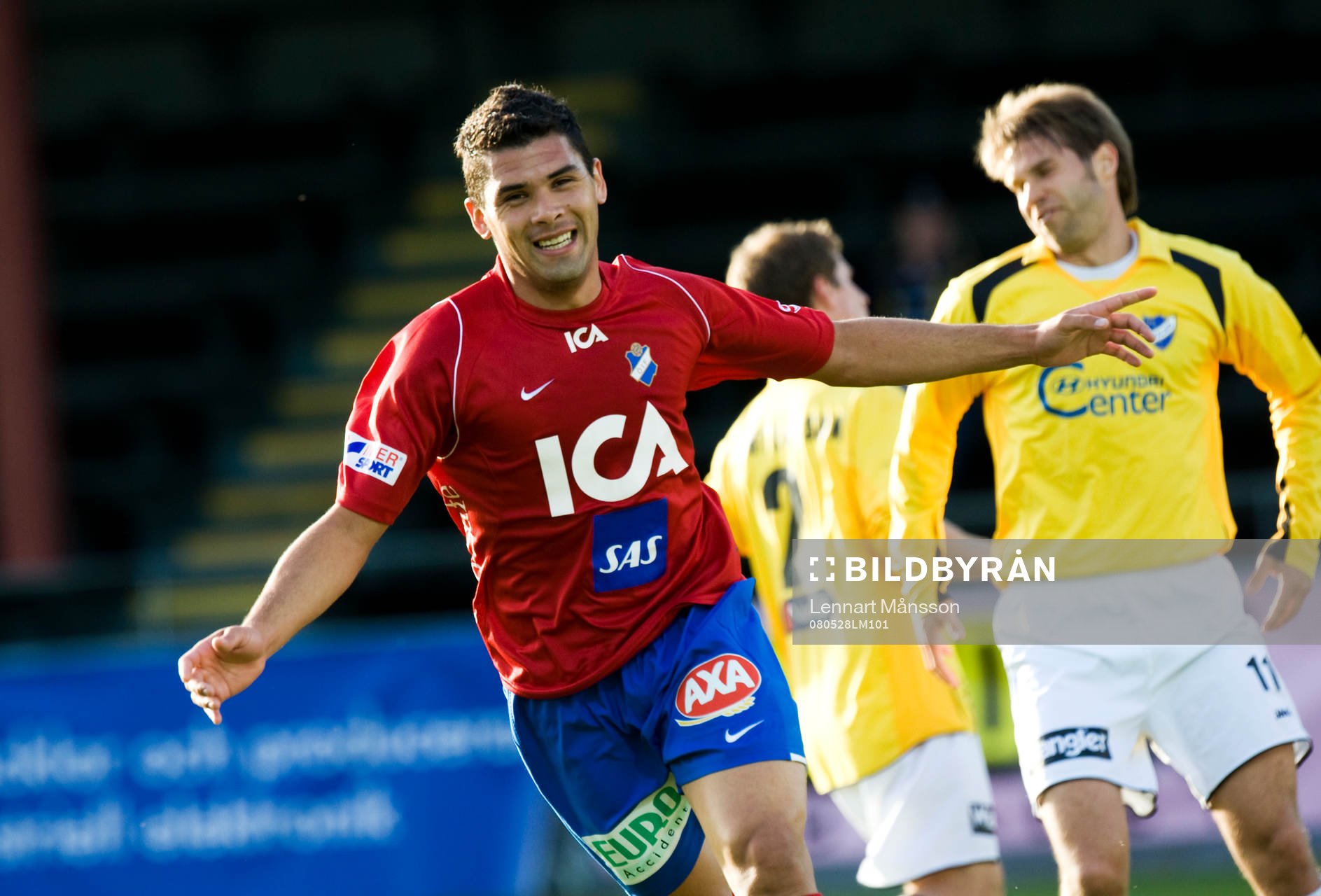  Östers 4-målsskytt Tomas Petry fick IFK Malmö på fall.