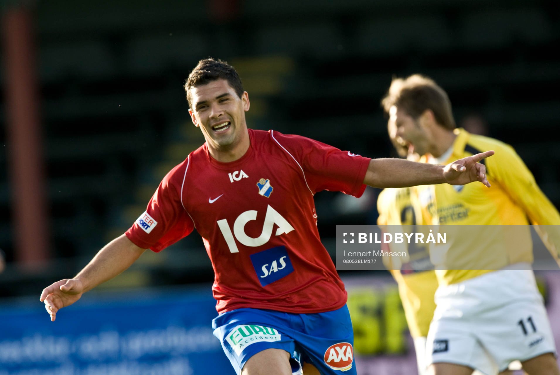 Östers 4-målsskytt Tomas Petry fick IFK Malmö på fall.