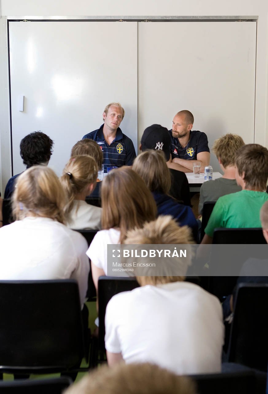 Mikael Dorsin och Johan Wiland  på Idrottsmuseet VM-58