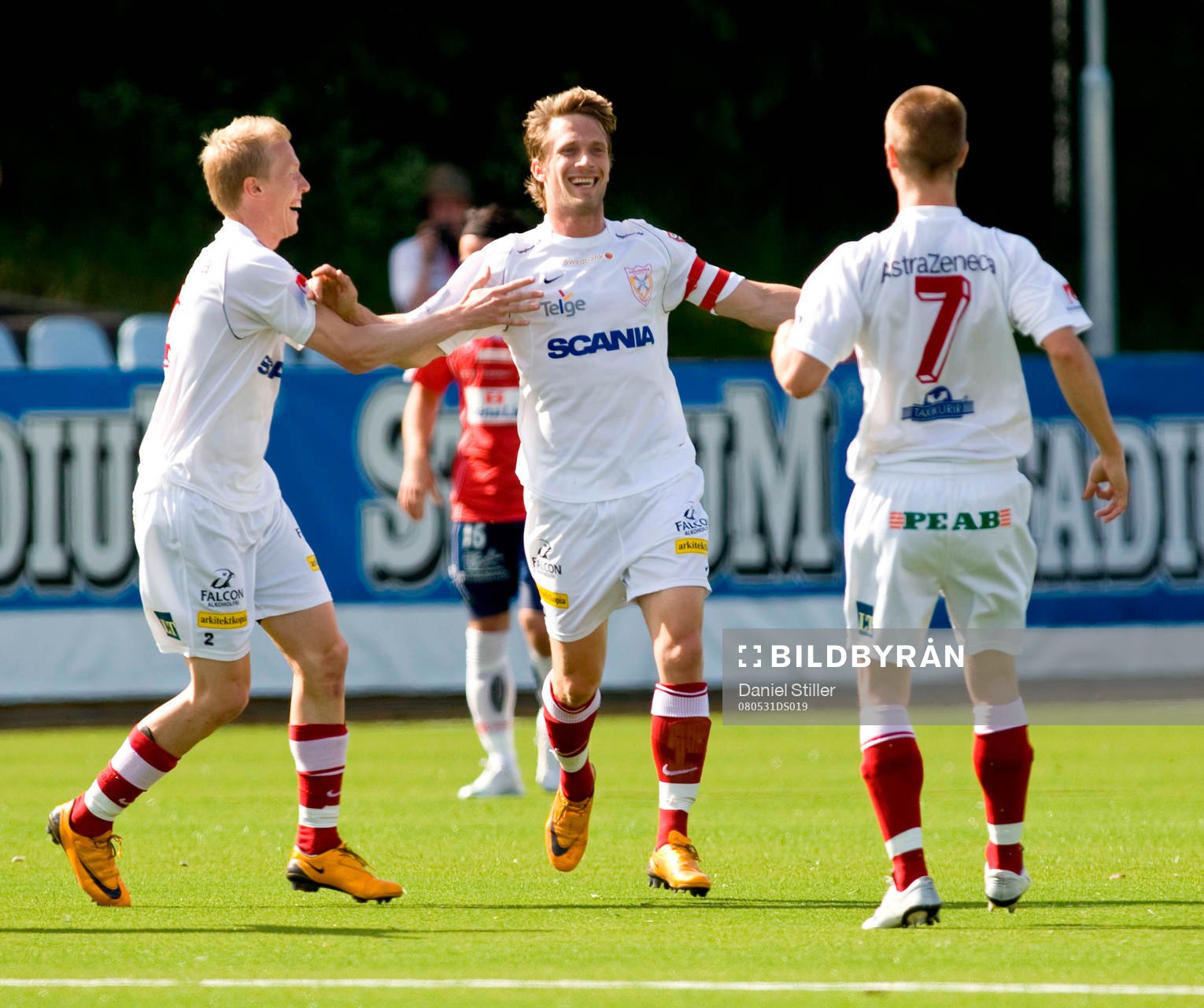  Göran Marklund gör 2-0 till Assyriska. Jubel. Martin Lorentzon, Fredrik Samuelsson, Assyriska