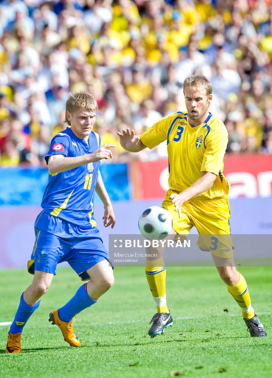Vladimir Gomenjuk, Ukraina och Olof Mellberg, Sverige