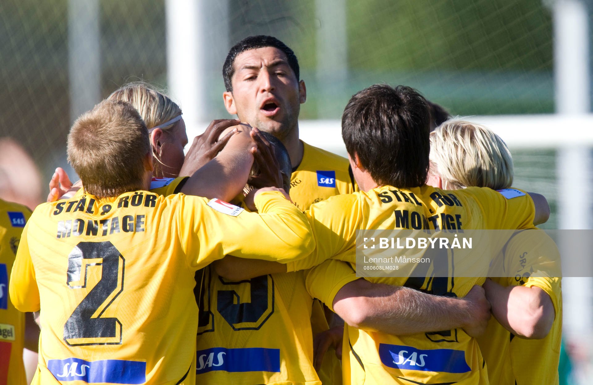 2-1, Juan Robledo grattas av bland annat straffskytten