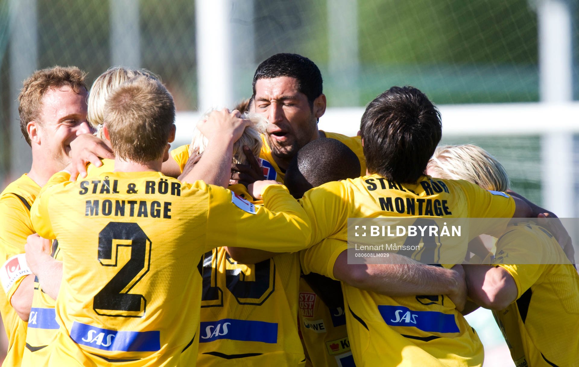 2-1, Juan Robledo grattas av bland annat straffskytten