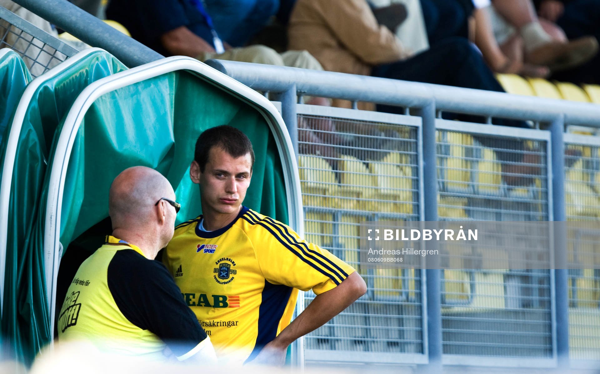Jacob Augustsson får rött kort