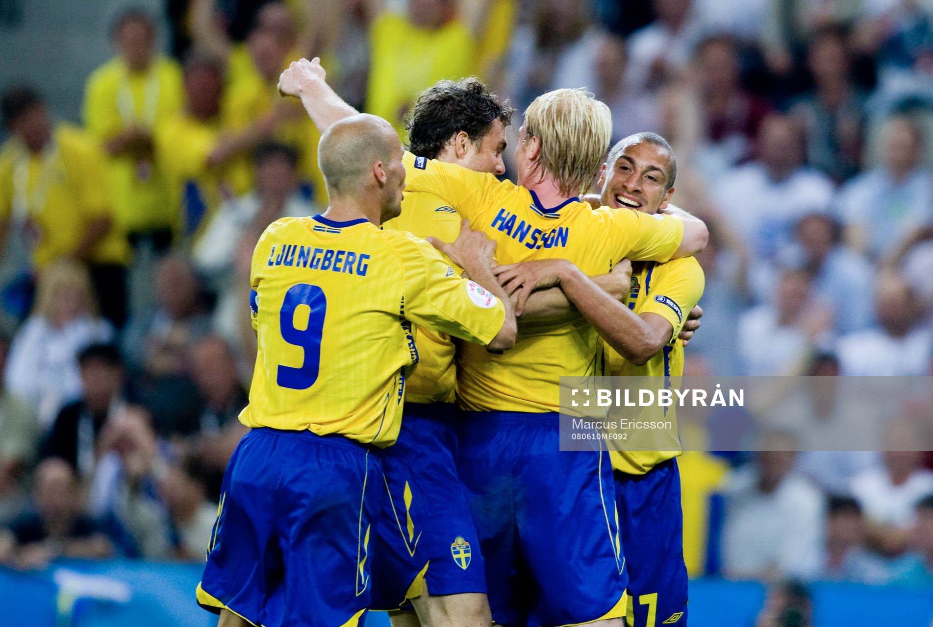  Fredrik Ljungberg, JohanElmander, Henrik Larsson och Petter Hansson, Sverige (Jubel)