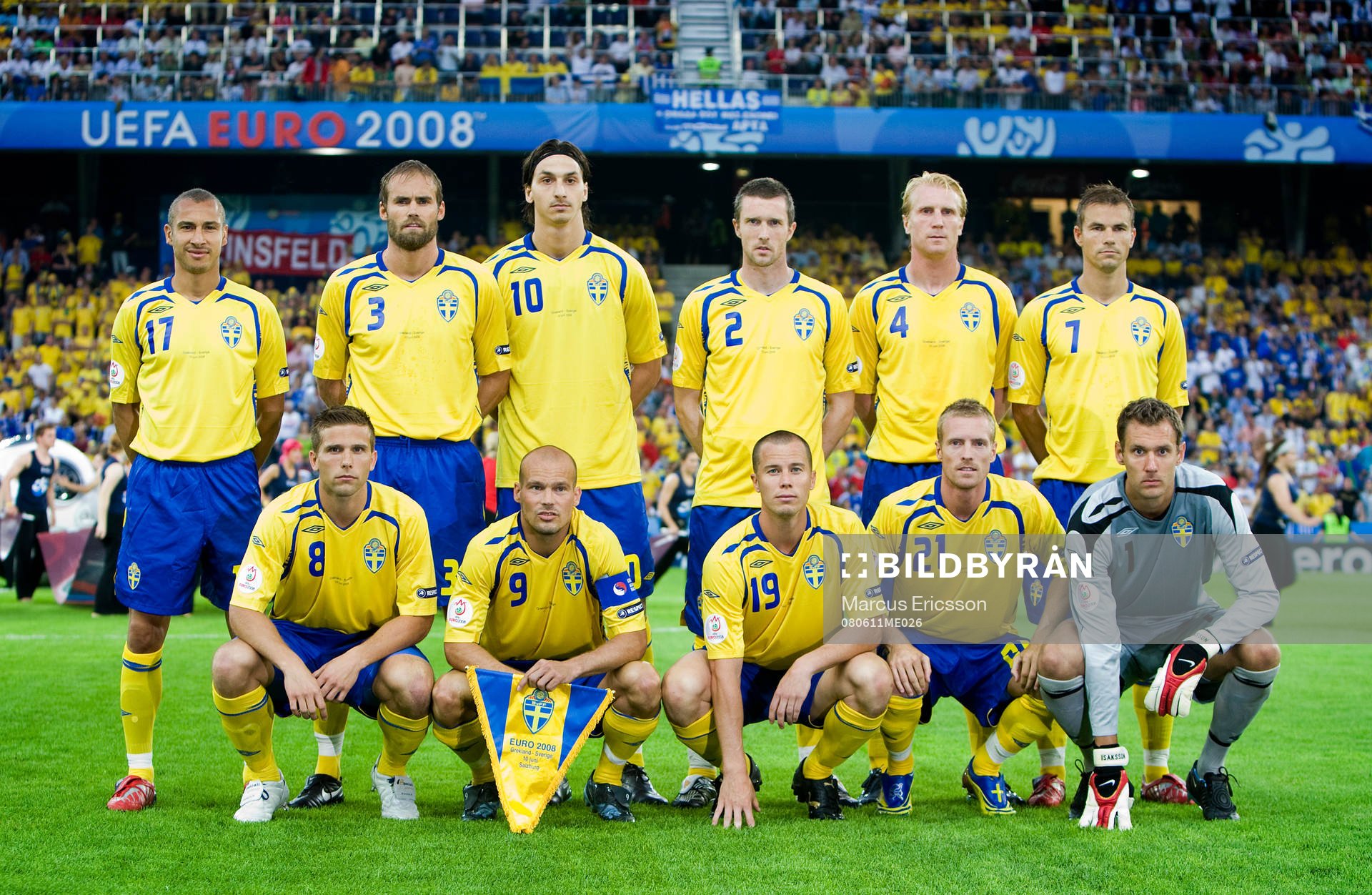 Bak fr.v. Henrik Larsson, Olof Mellberg, Zlatan
