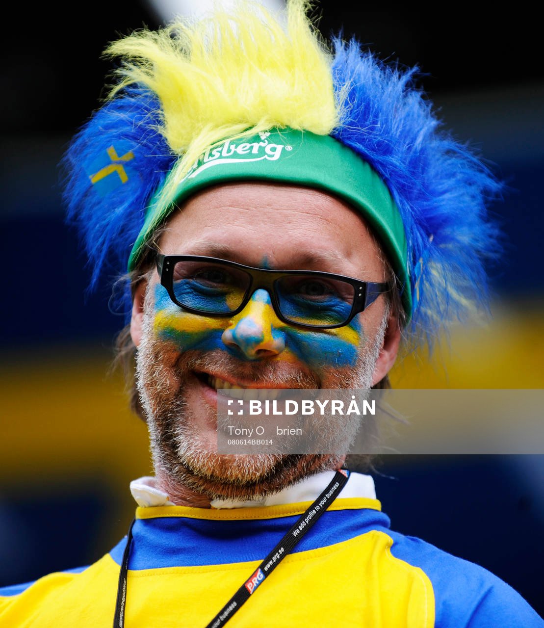 Fan, supporter, fjädrar, huvudbonad, glasögon,