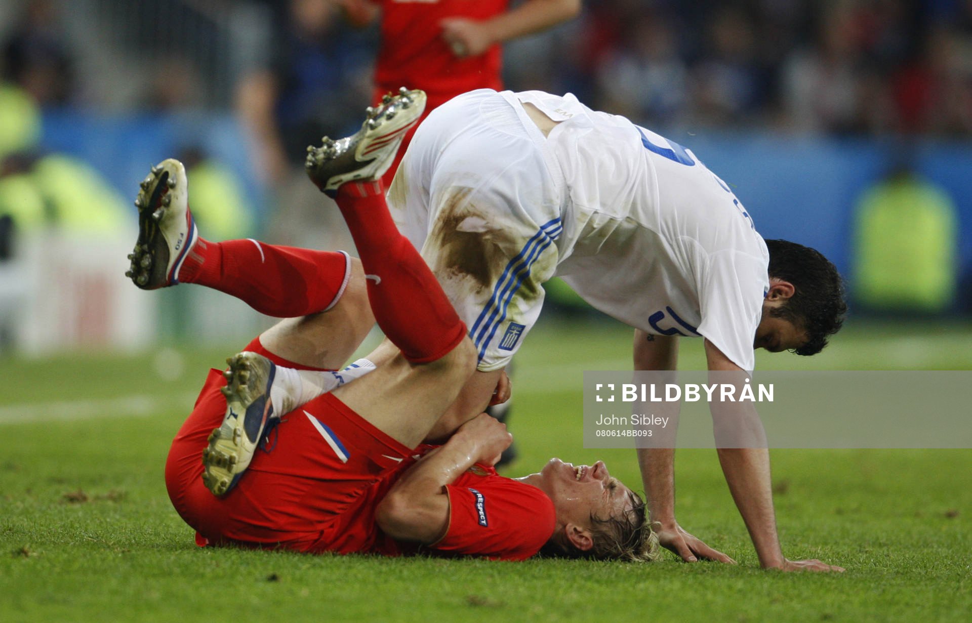 Roman Pavlyuchenko, Ryssland och Vassilis Torosidis,