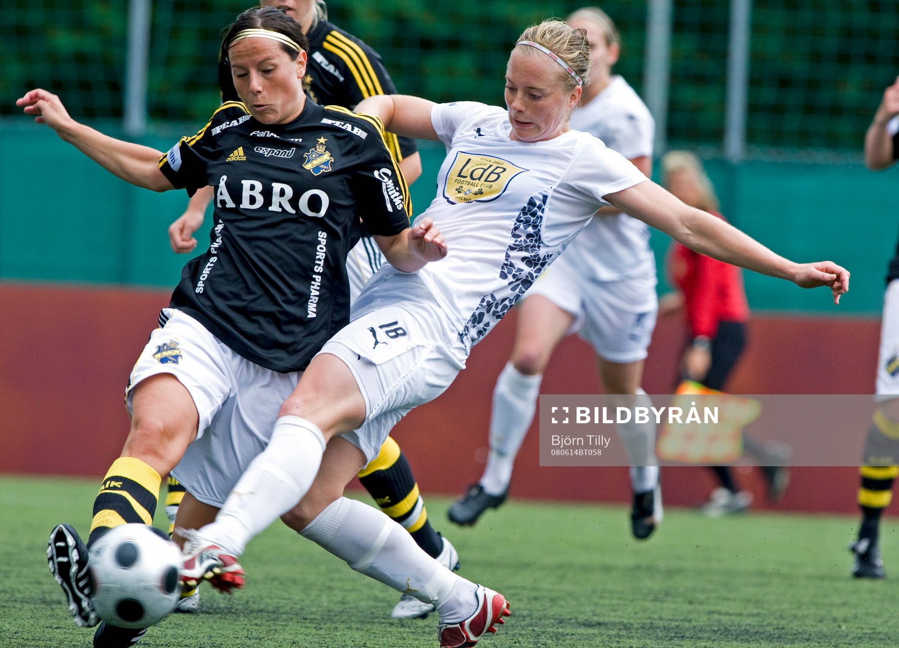 Frida Höglund, AIK och Dora Stefansdottir, LdB Malmö