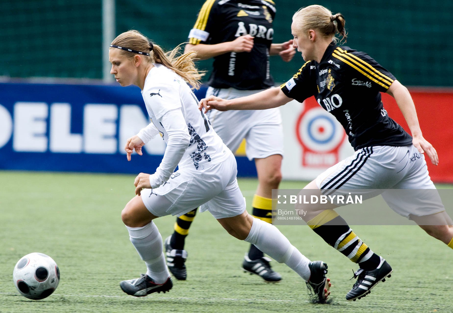Pavlina Scasná, LdB Malmö och Sofia Simonsson, AIK