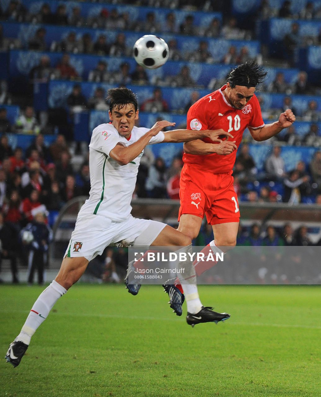 Hakan Yakinin, Schweiz och Paulo Ferreira, Portugal