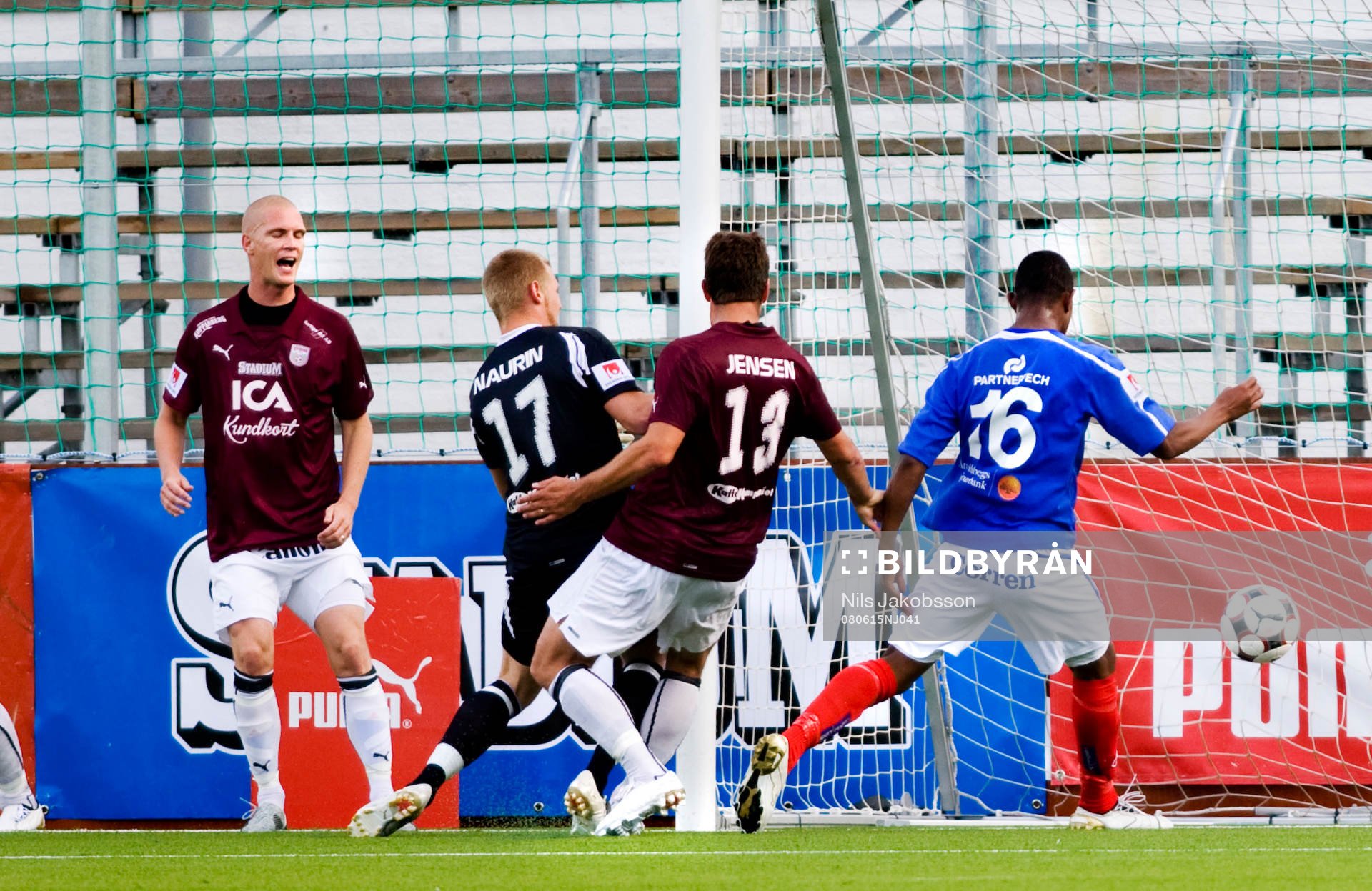 Ricardo Santos i Åtvudaberg slår in 2-1